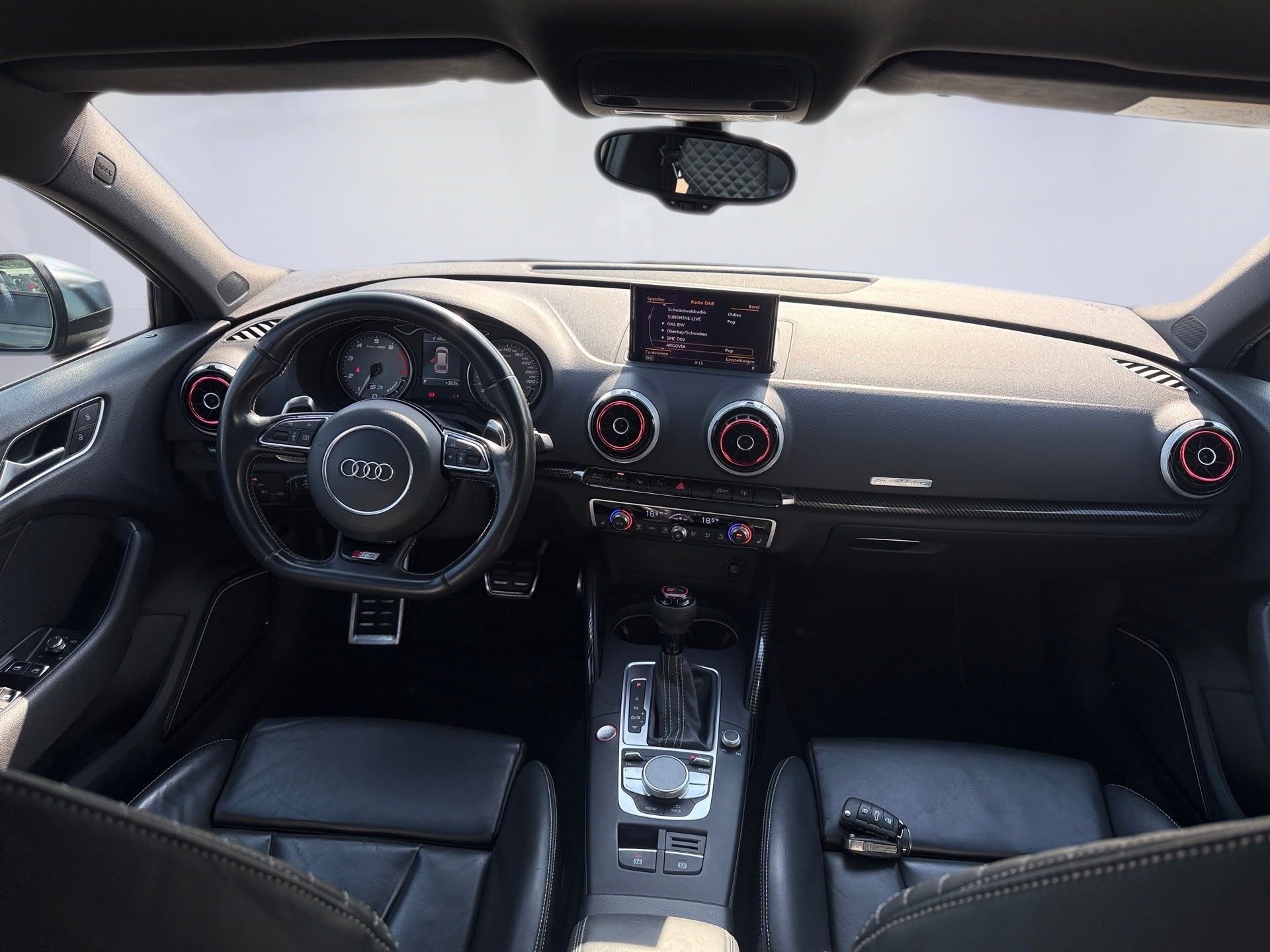 AUDI S3 Sportback 2.0 TFSI quattro S-tronic-image-12