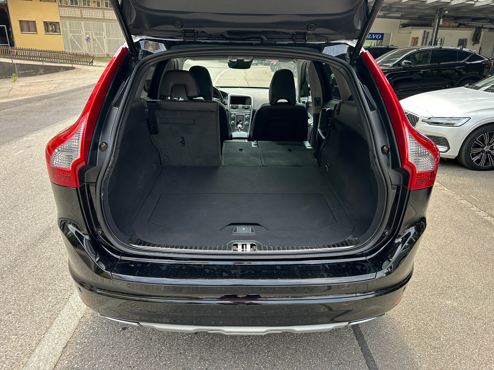 VOLVO XC60 T6 AWD Summum Geartronic-image-15