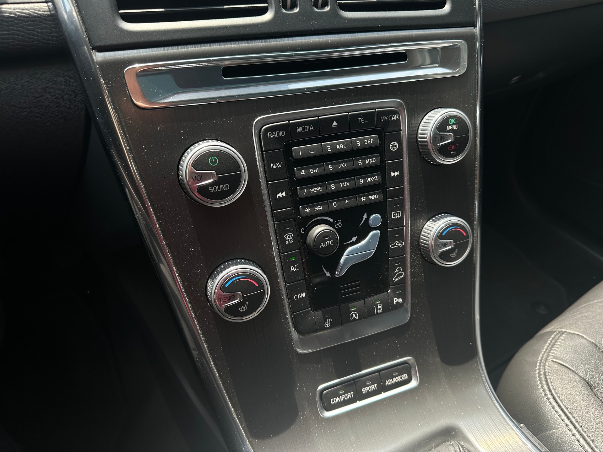VOLVO XC60 T6 AWD Summum Geartronic-image-11