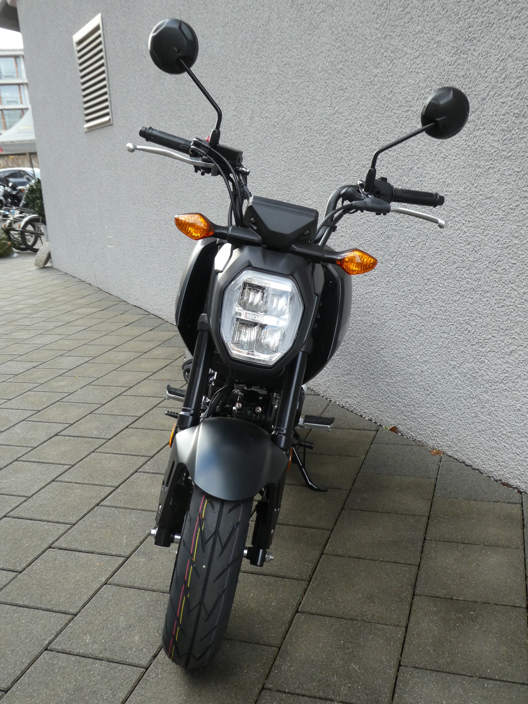 HONDA MSX 125-showroom-element-3