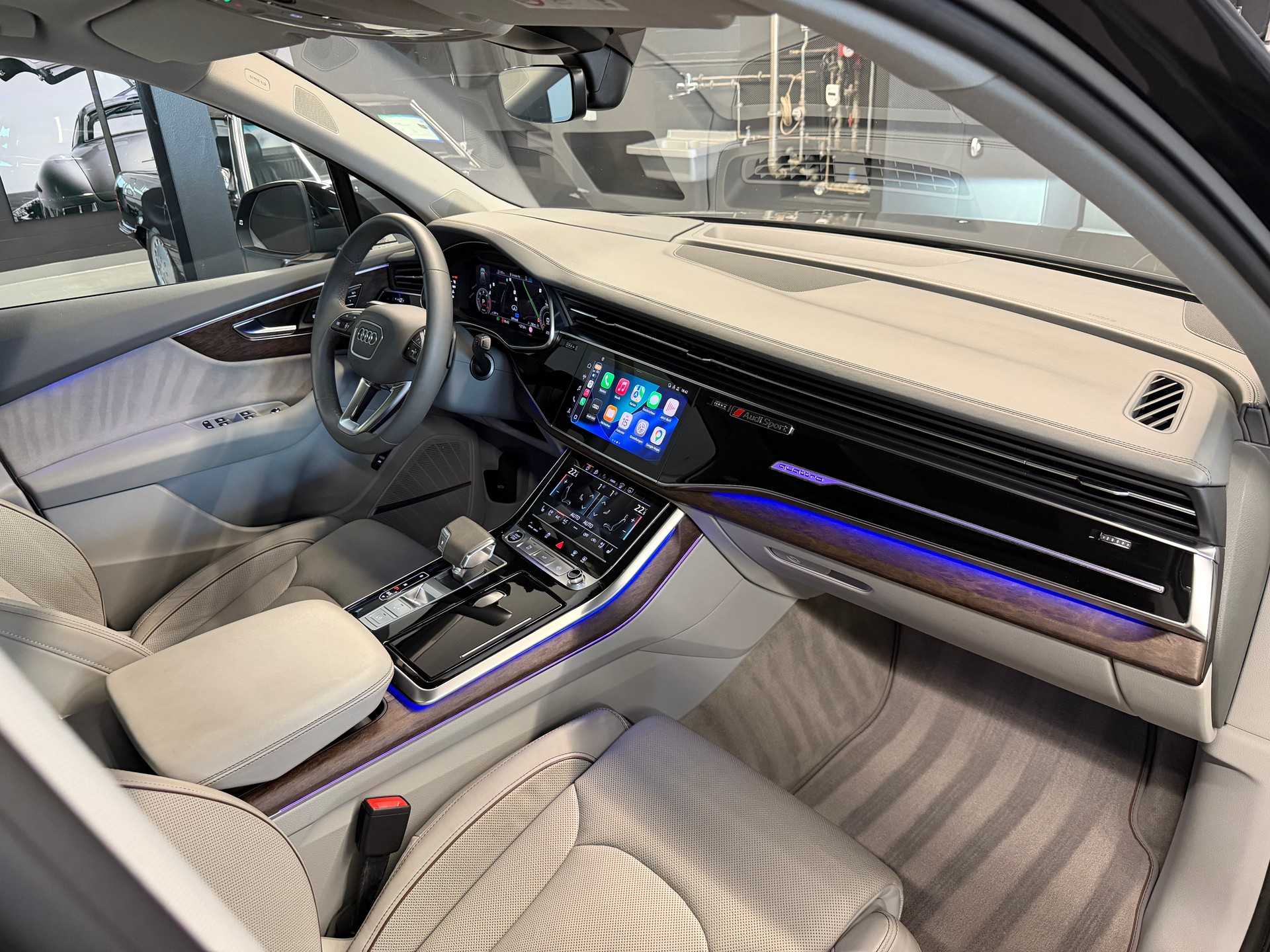AUDI Q7 50 TDI S-line quattro tiptronic 7-Plätzer-image-12