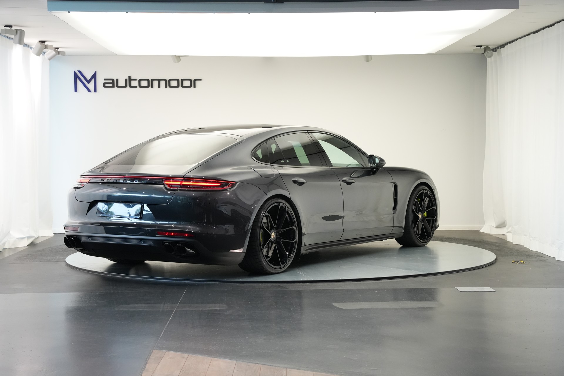 PORSCHE Panamera 4 E-Hybrid PDK *CH-Fahrzeug* *22 Zoll*-image-4