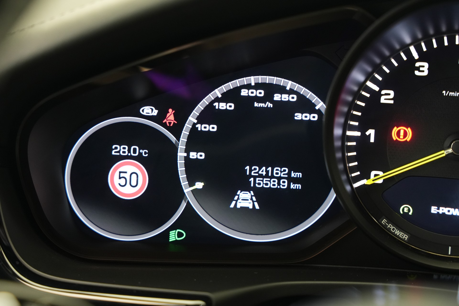 PORSCHE Panamera 4 E-Hybrid PDK *CH-Fahrzeug* *22 Zoll*-image-26