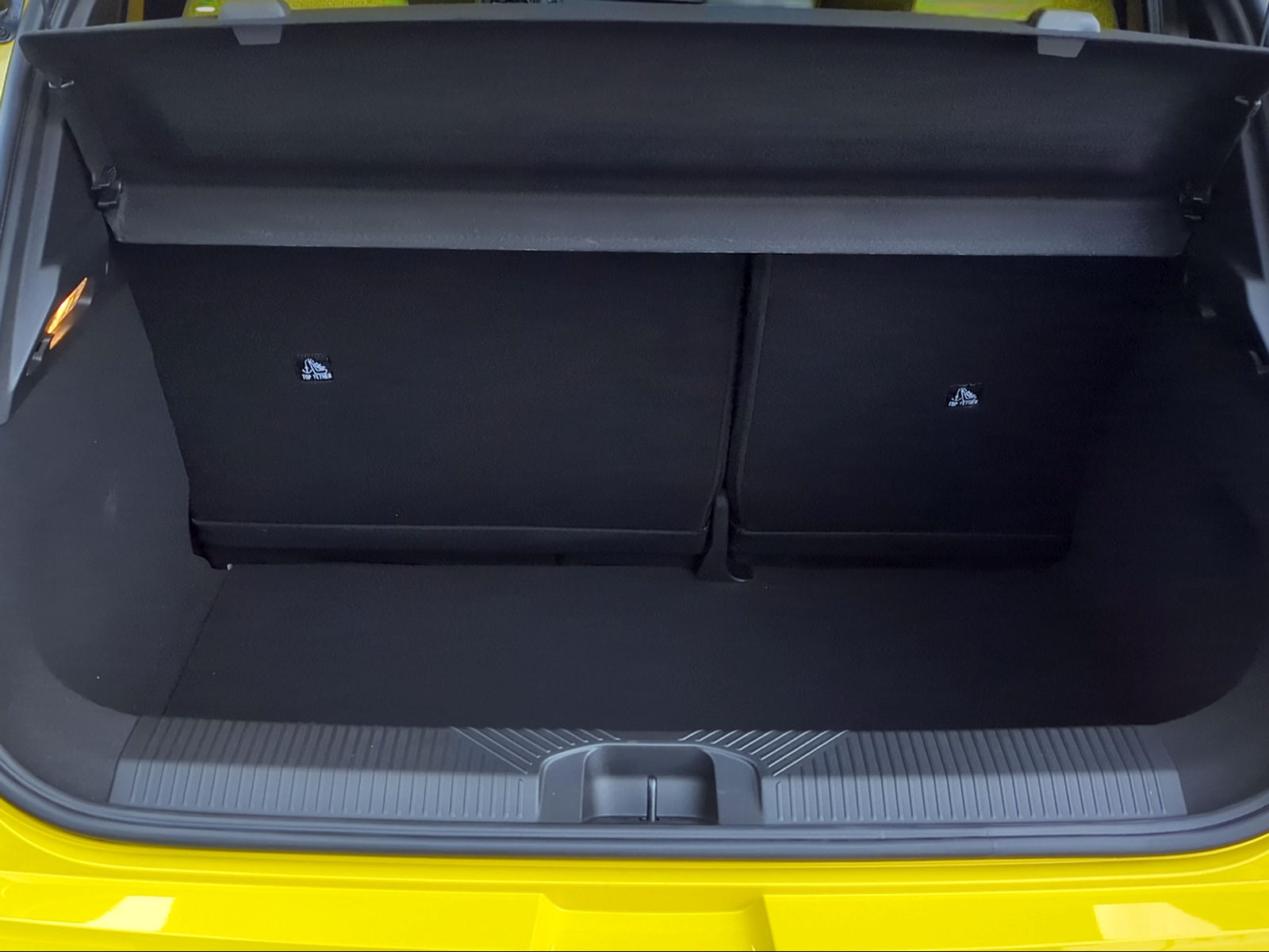 RENAULT R5 E-Tech Comfort Range iconic five-image-12