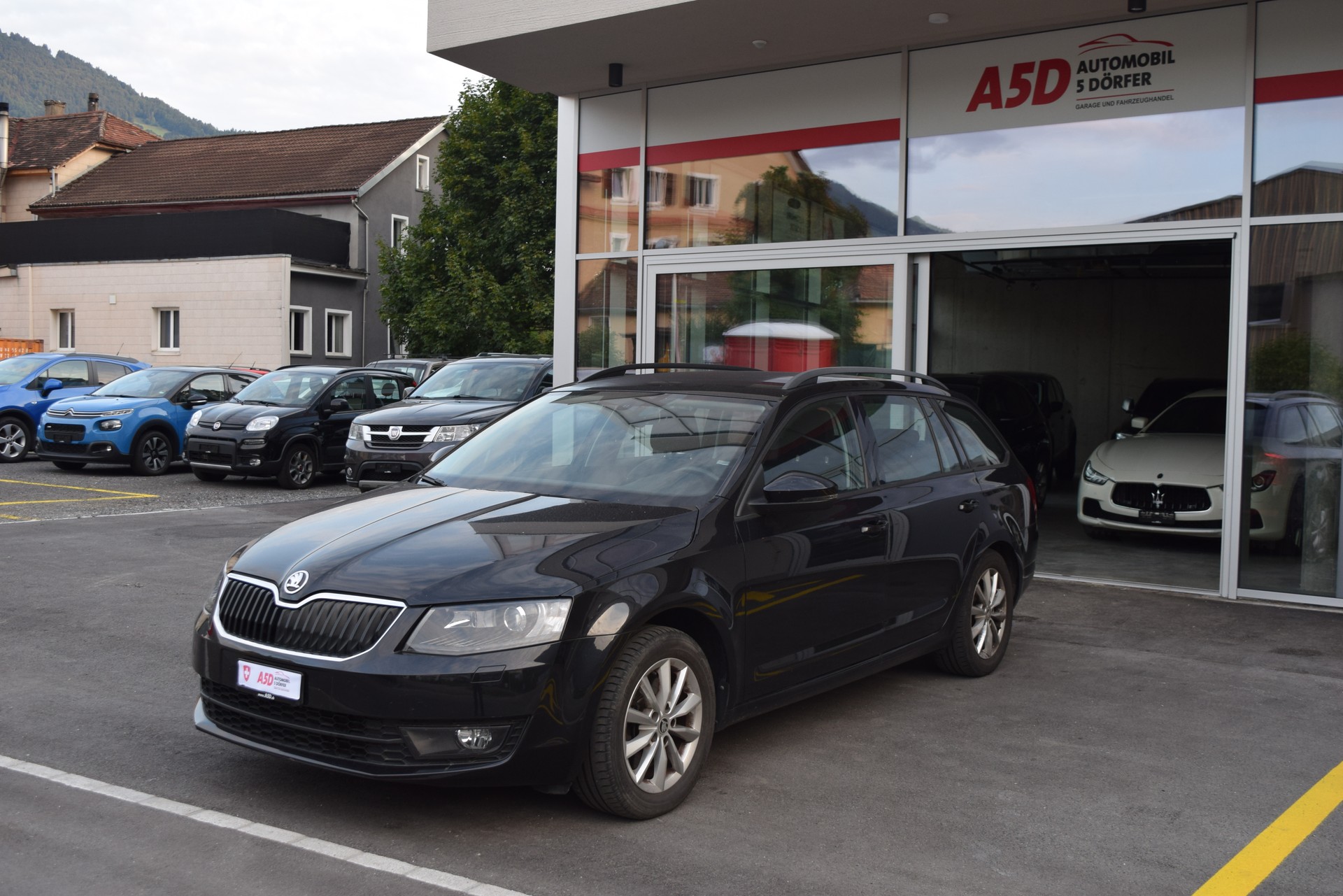 SKODA Octavia Combi 1.8 TSI Elegance 4x4 DSG-showroom-element-3