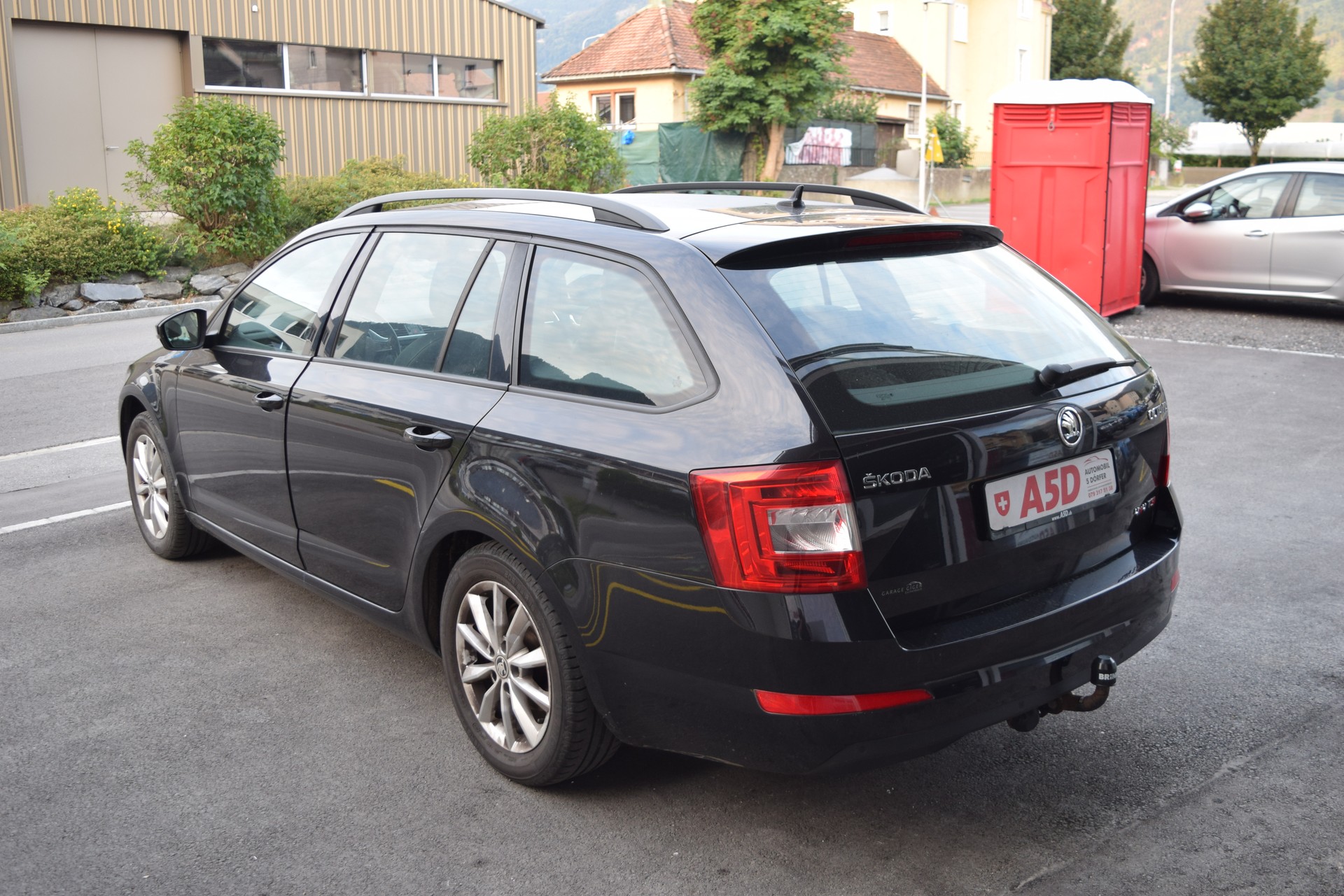 SKODA Octavia Combi 1.8 TSI Elegance 4x4 DSG-image-6