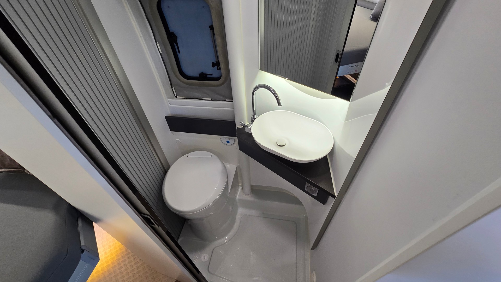 ADRIA Twin Supreme 640 SGX, Fiat Ducato 2.2MJT 160PS-image-14