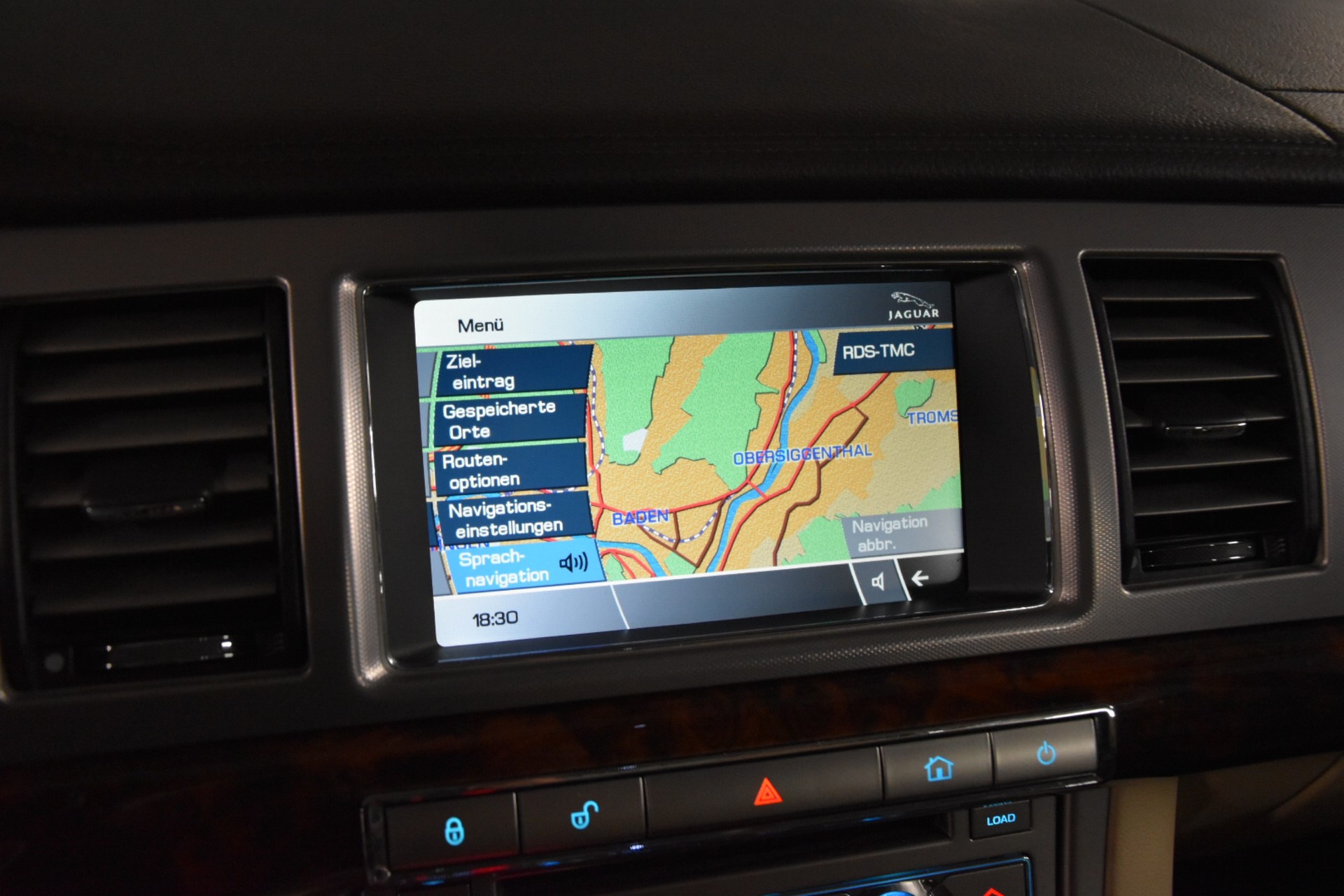 JAGUAR XF 3.0d V6 Prem. Luxury-image-18