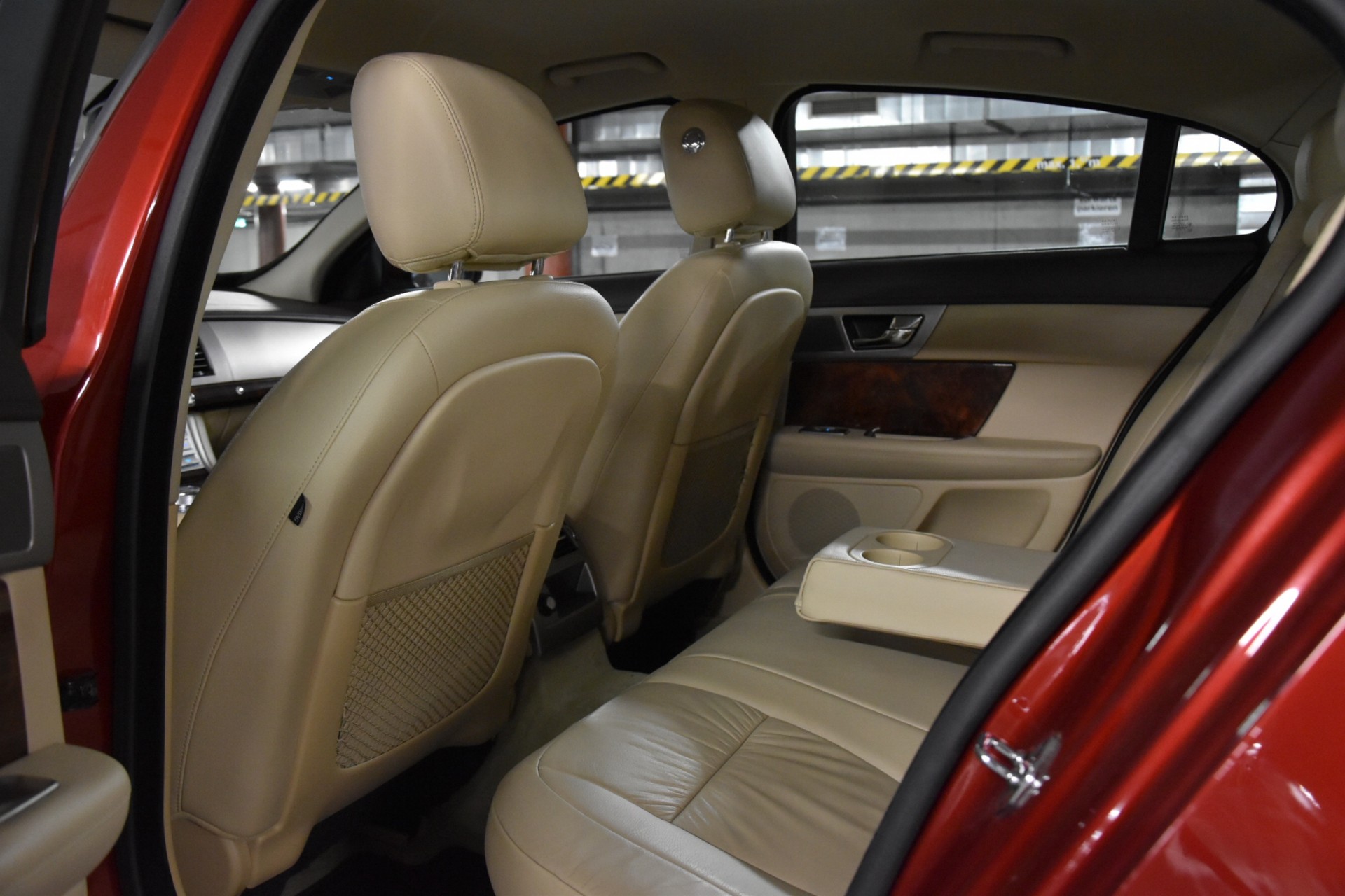JAGUAR XF 3.0d V6 Prem. Luxury-image-24