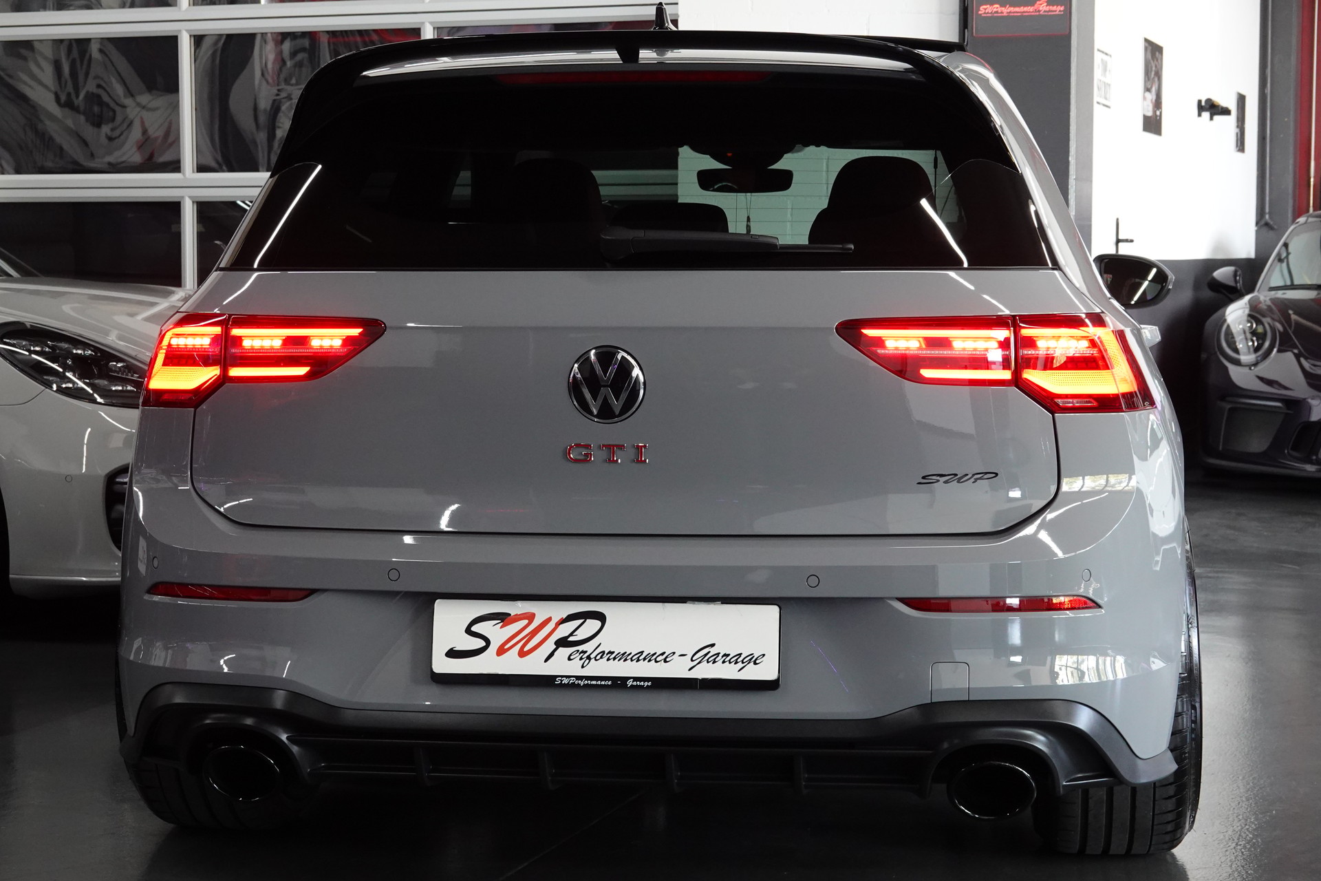 VW GOLF 2.0 TSI GTI CLUBSPORT DSG GREY ON TOP-image-23