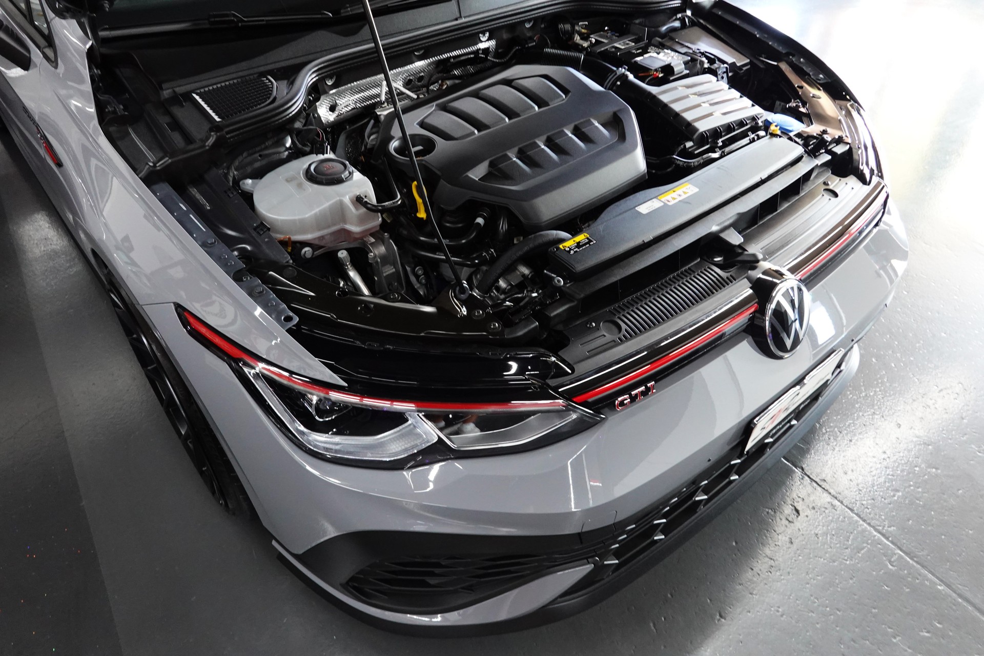 VW GOLF 2.0 TSI GTI CLUBSPORT DSG GREY ON TOP-image-4