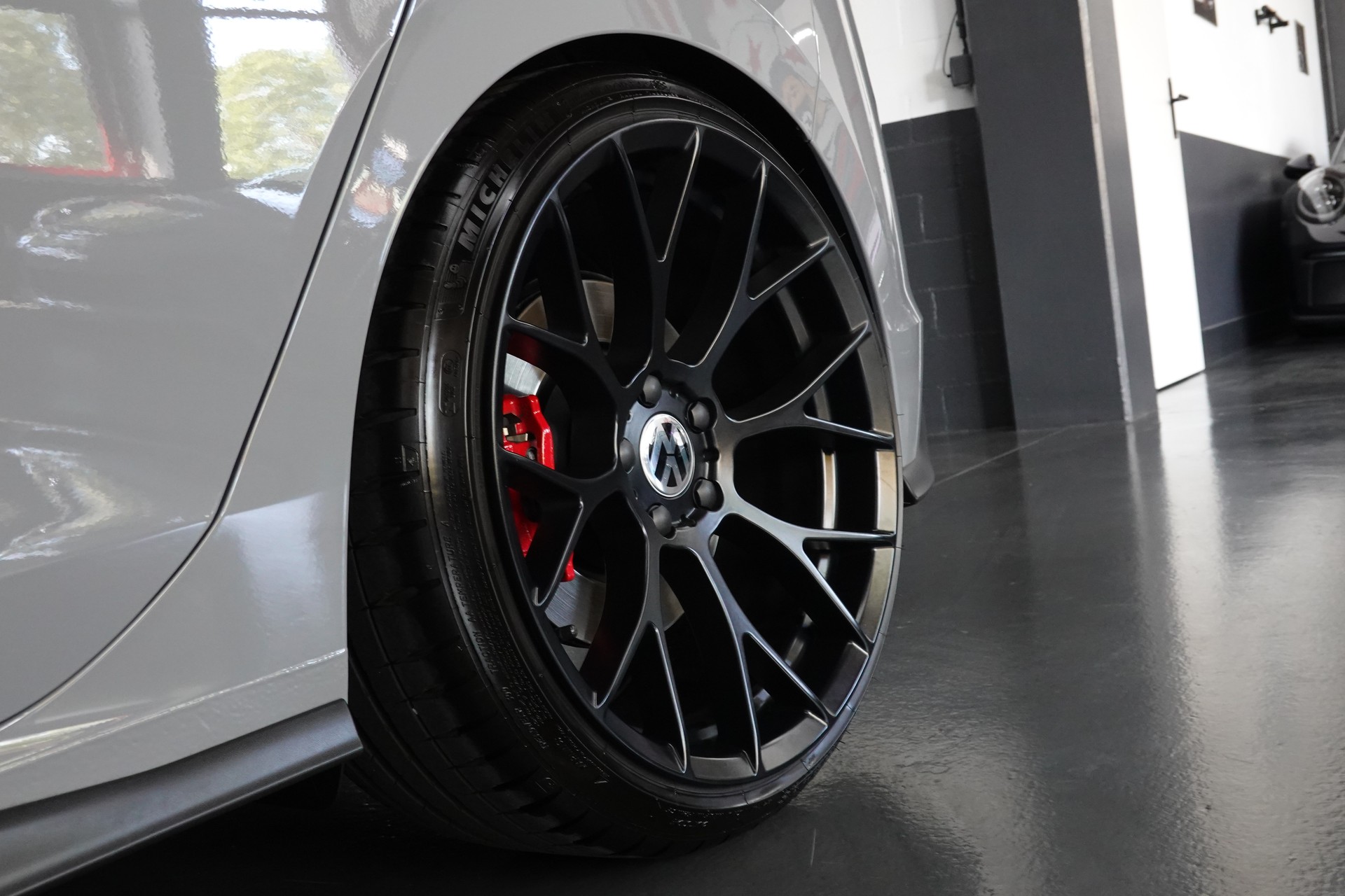 VW GOLF 2.0 TSI GTI CLUBSPORT DSG GREY ON TOP-image-7