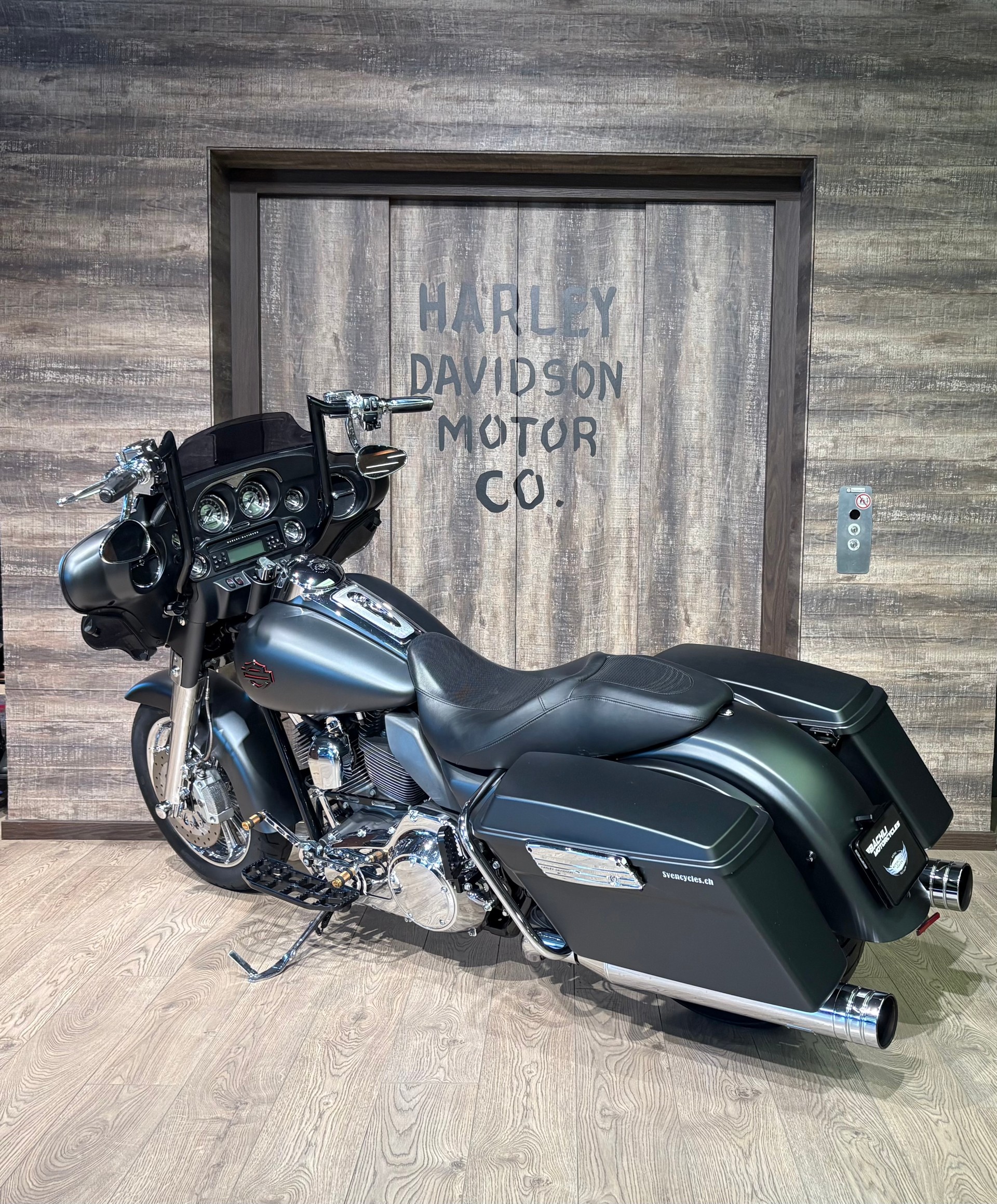 HARLEY-DAVIDSON FLHTCUSE4 Electra Glide Ultra Classic CVO ABS-image-4