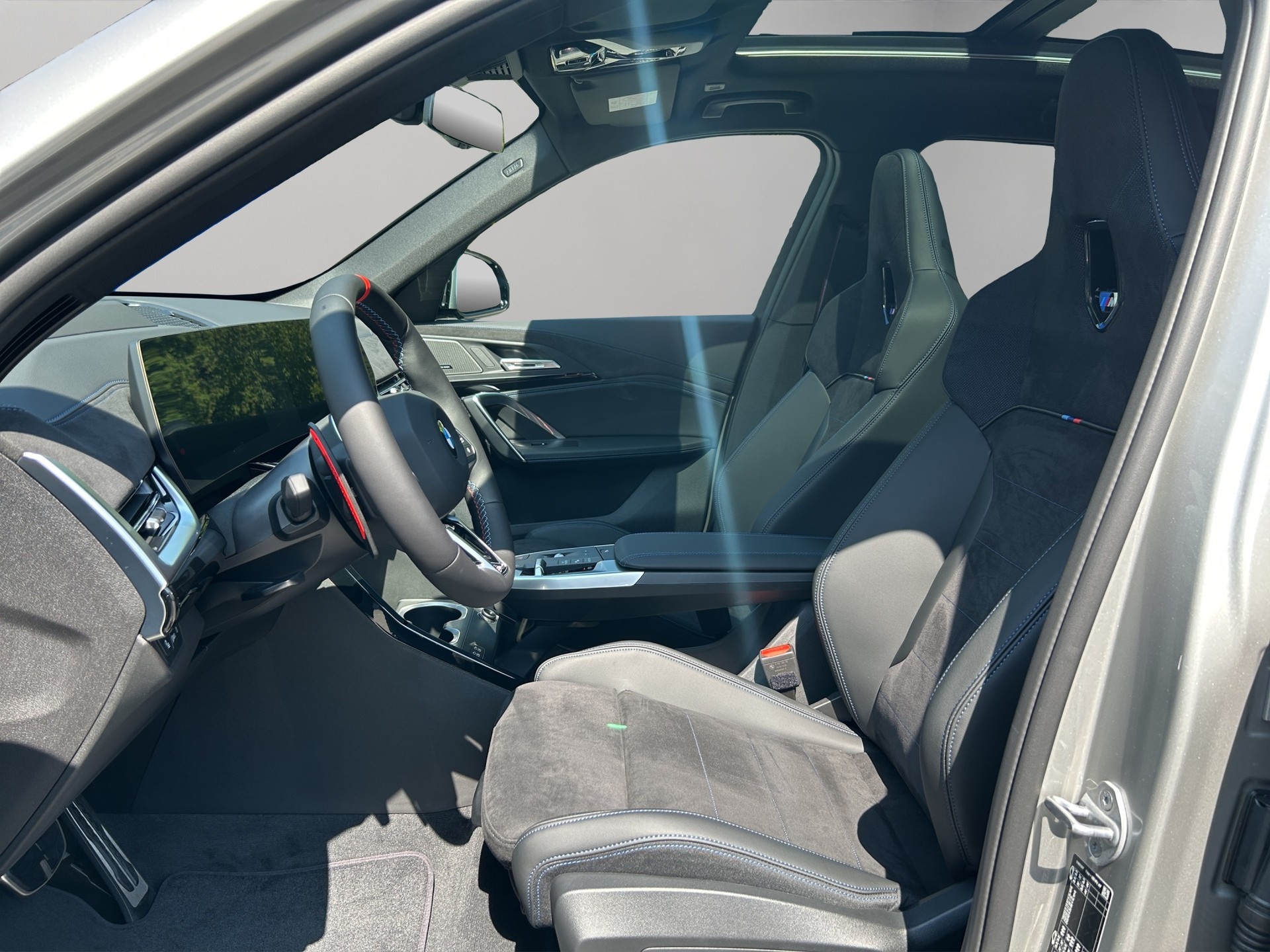 BMW X1 xDrive M35i-image-9