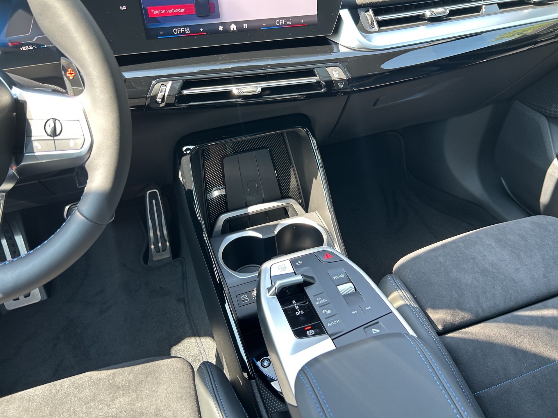 BMW X1 xDrive M35i-image-15