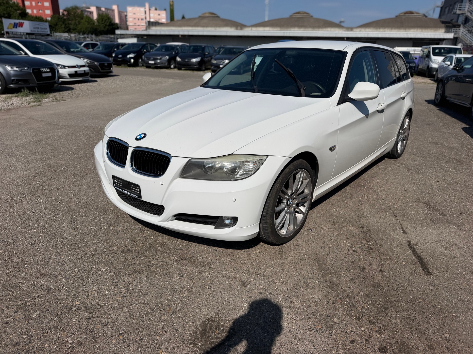 BMW 320d xDrive Touring Steptronic-image-0