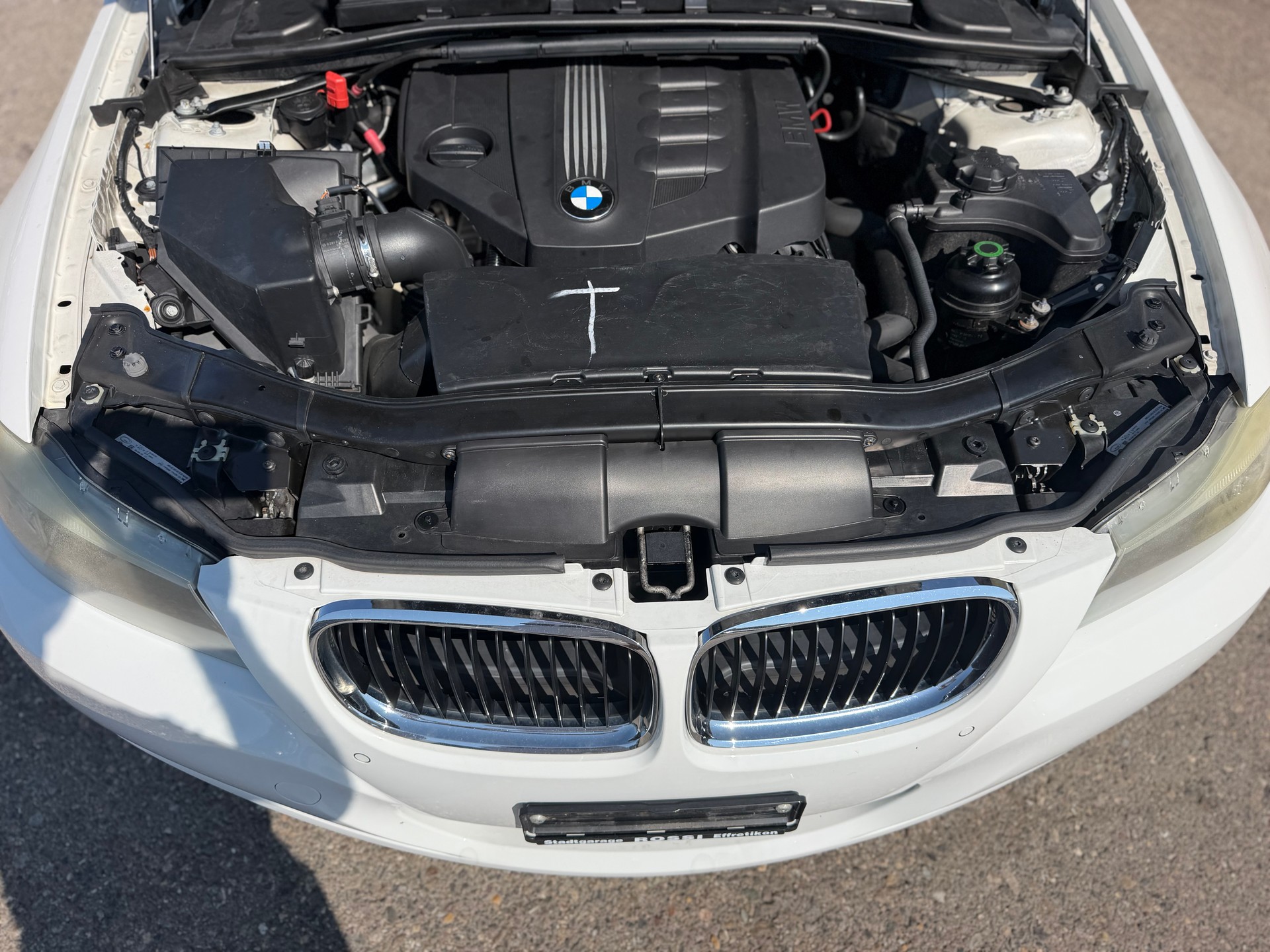 BMW 320d xDrive Touring Steptronic-image-15