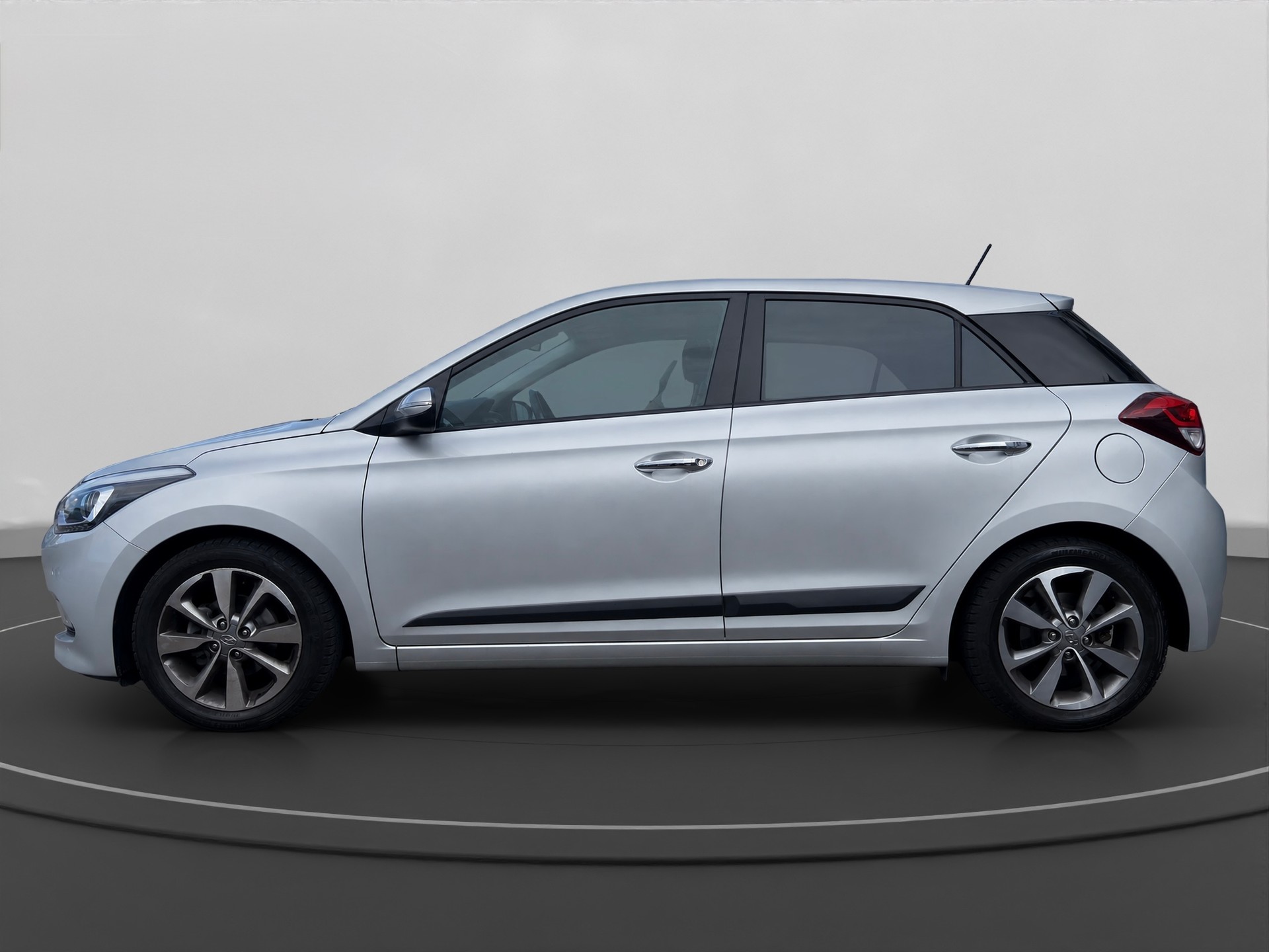 HYUNDAI i20 1.4 Vertex Automatic-image-1