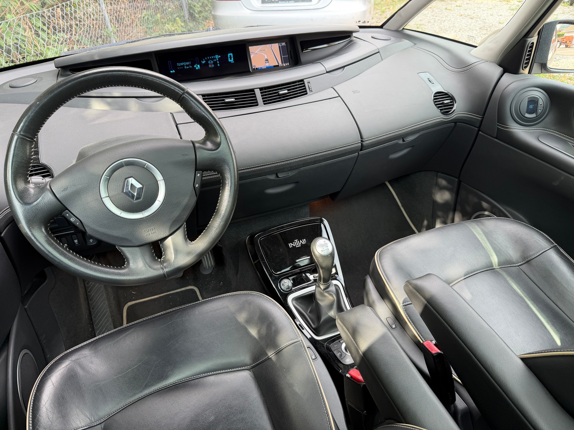 RENAULT Grand Espace 2.0 dCi Initiale Automatic-image-9