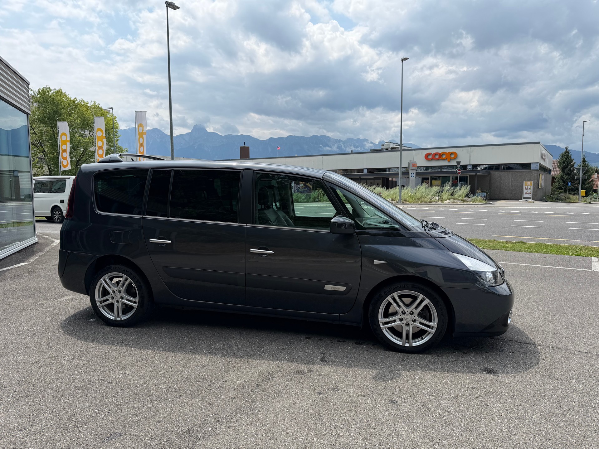 RENAULT Grand Espace 2.0 dCi Initiale Automatic-image-2