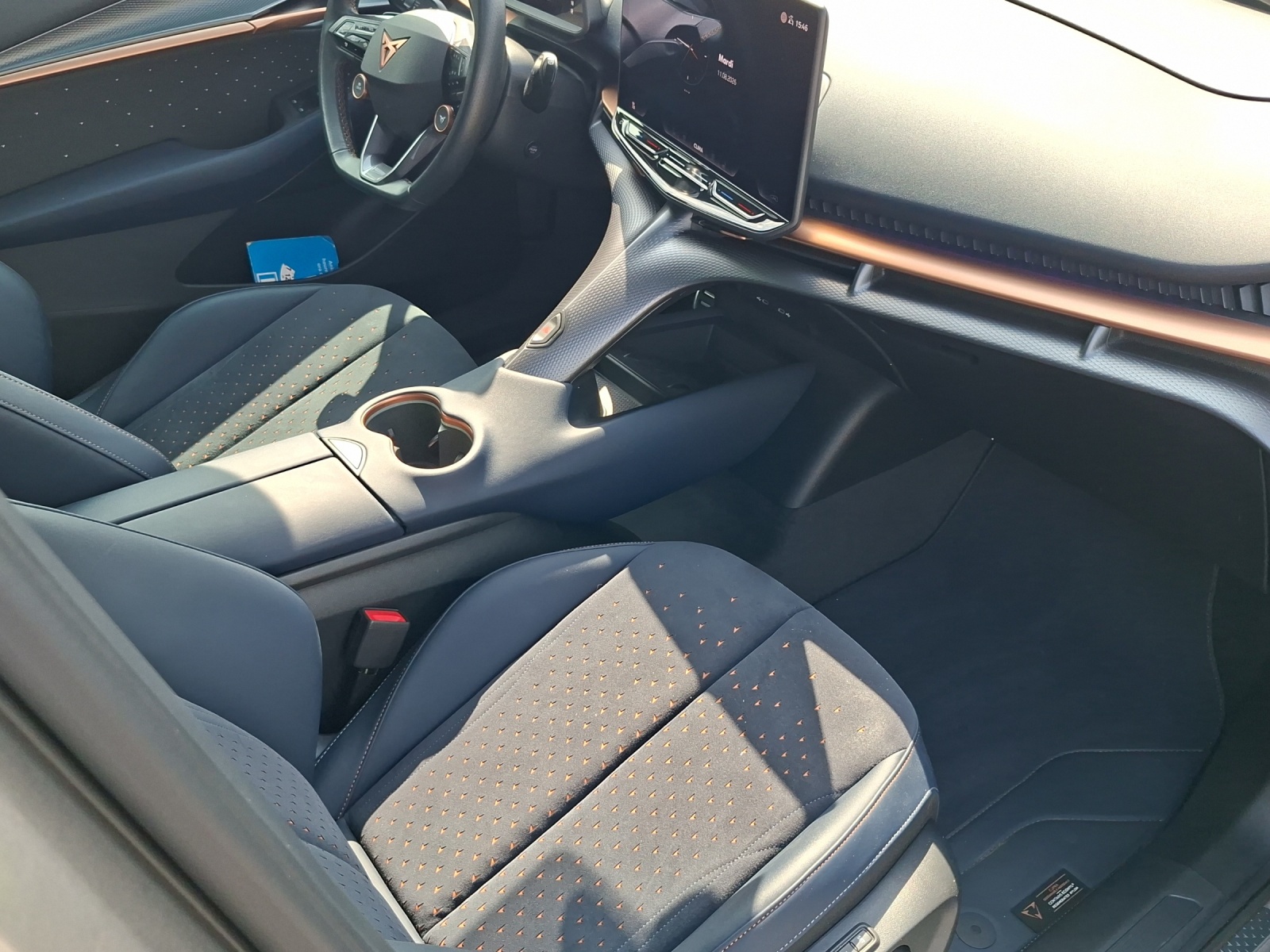 CUPRA Tavascan Type 9 77 kWh VZ Adrenaline-image-9