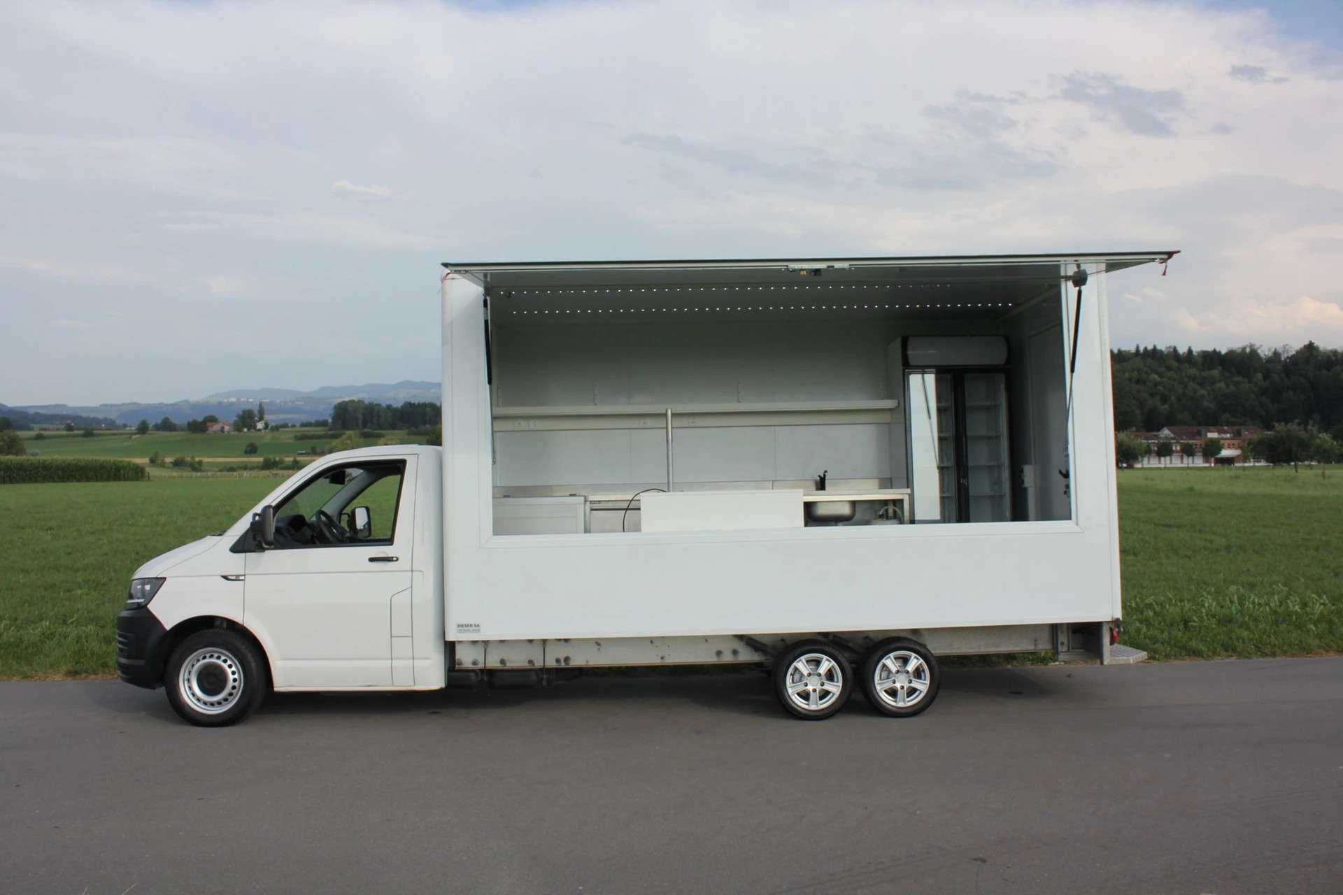 VW T6 2.0 TDI Baldinger Food Truck **Klima**AUX**Rückfahrkamera**Baldinger Chassis**inkl. Küche**Notstrom Aggregat**frisch ab MFK*-image-4