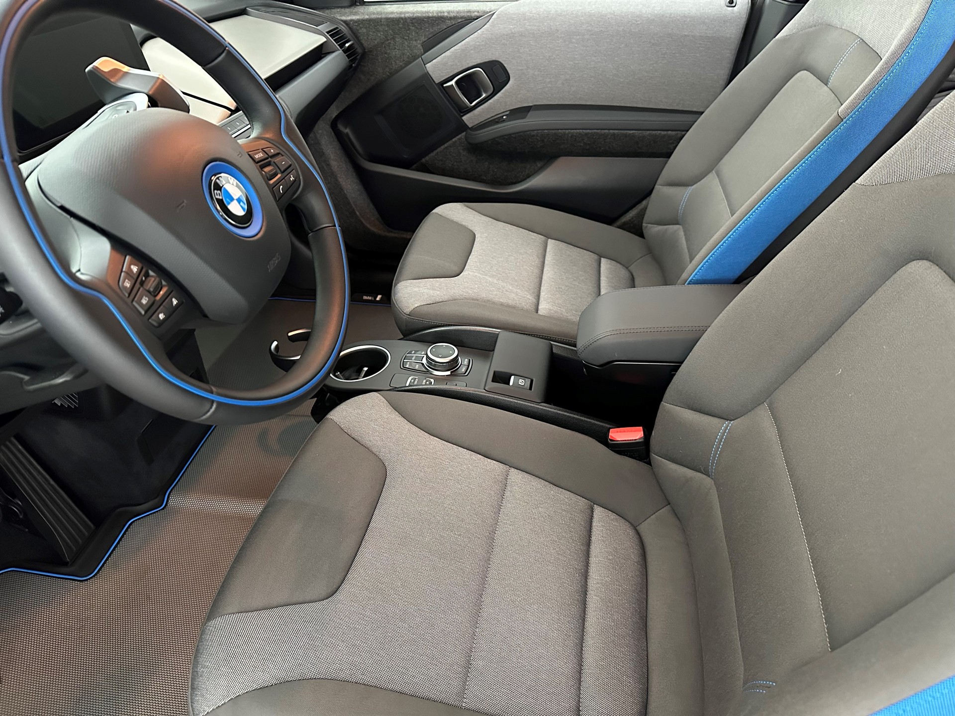 BMW i3 E-Motor 120 Ah-showroom-element-2