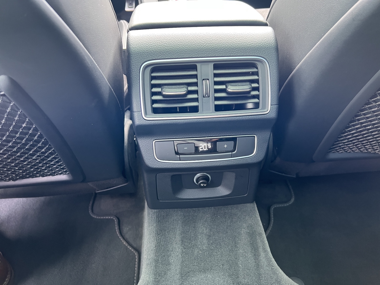 AUDI SQ5 3.0 TFSI quattro S-tronic-image-12