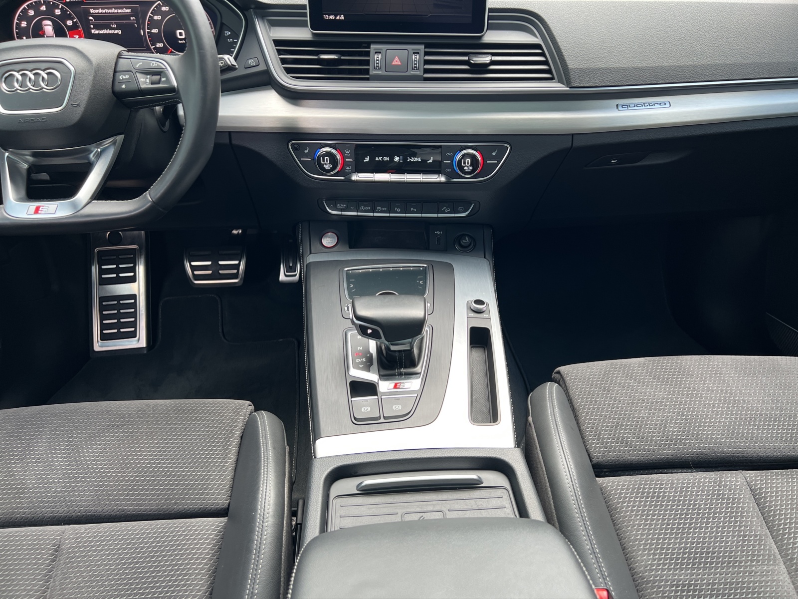 AUDI SQ5 3.0 TFSI quattro S-tronic-image-11