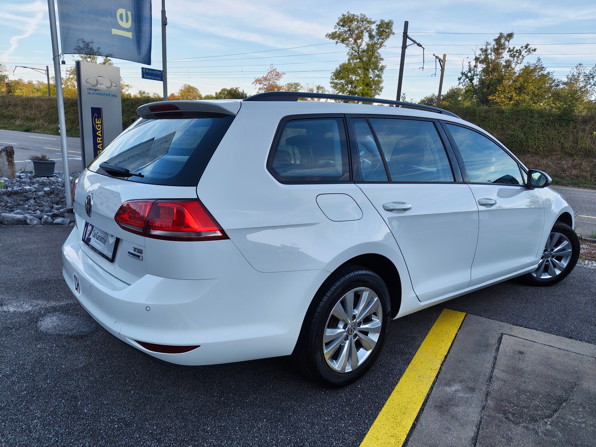 VW Golf Variant 1.2 TSI Comfort-image-2