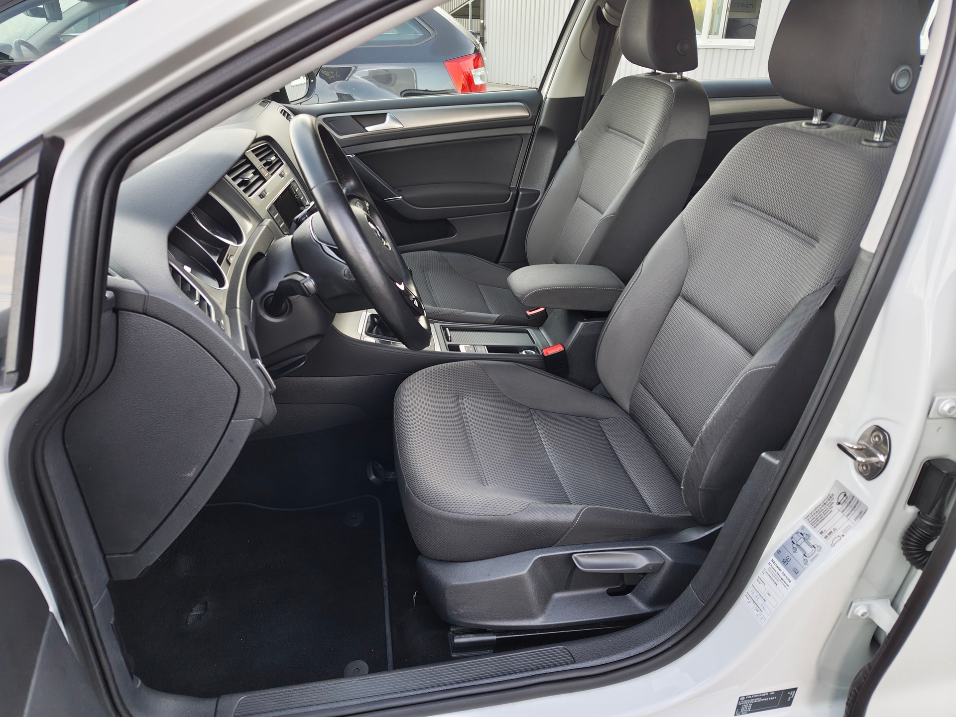 VW Golf Variant 1.2 TSI Comfort-image-4