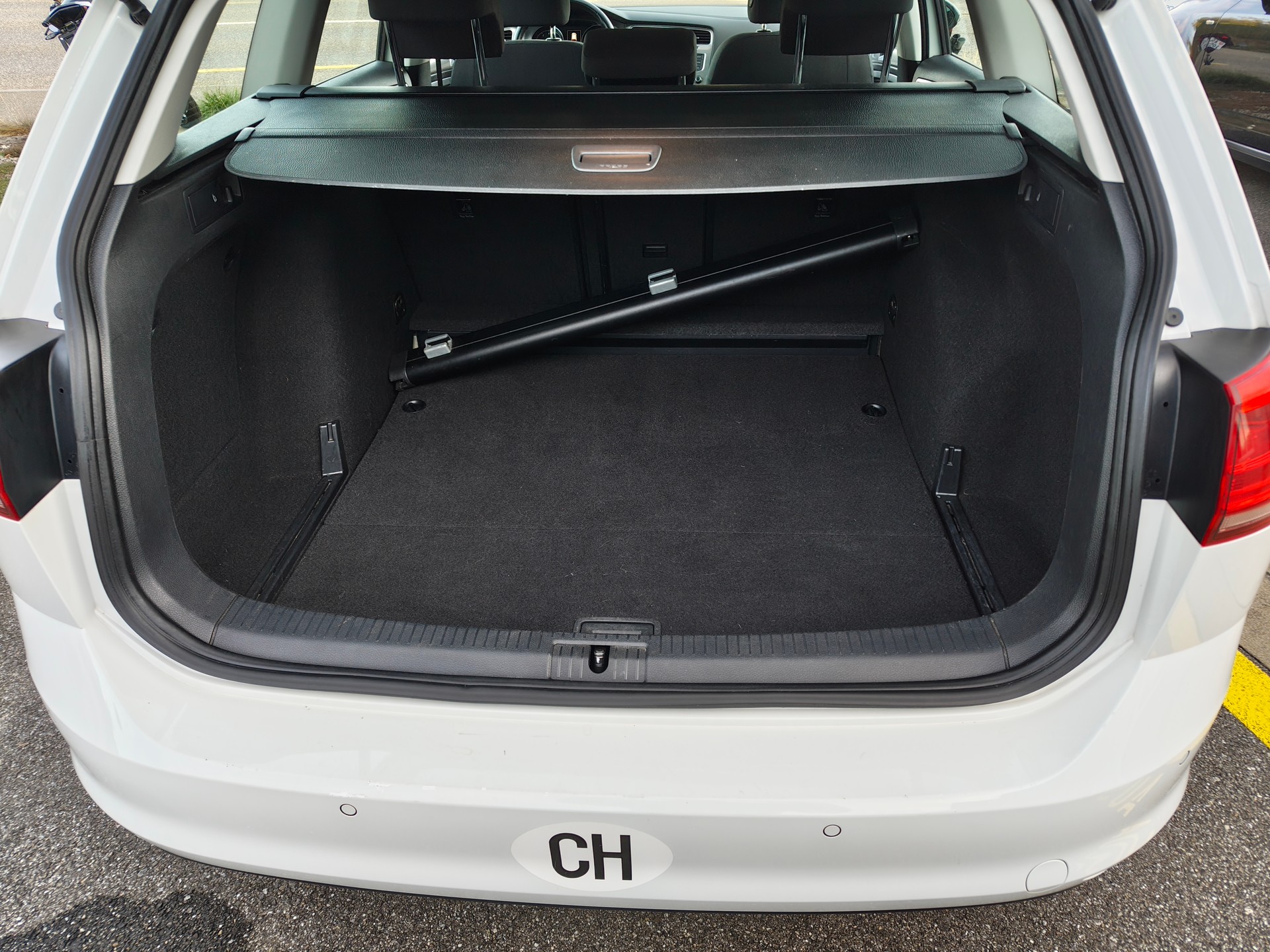 VW Golf Variant 1.2 TSI Comfort-image-10