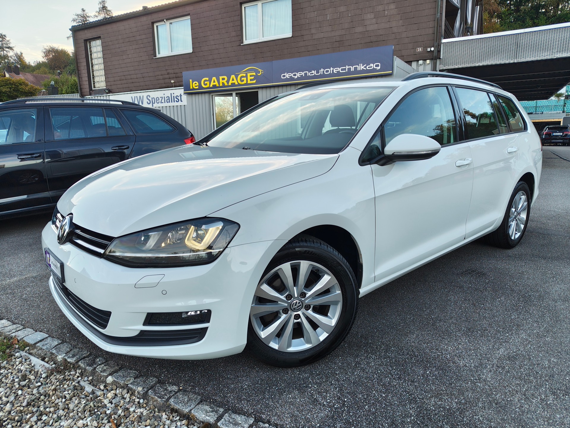 VW Golf Variant 1.2 TSI Comfort-image-0