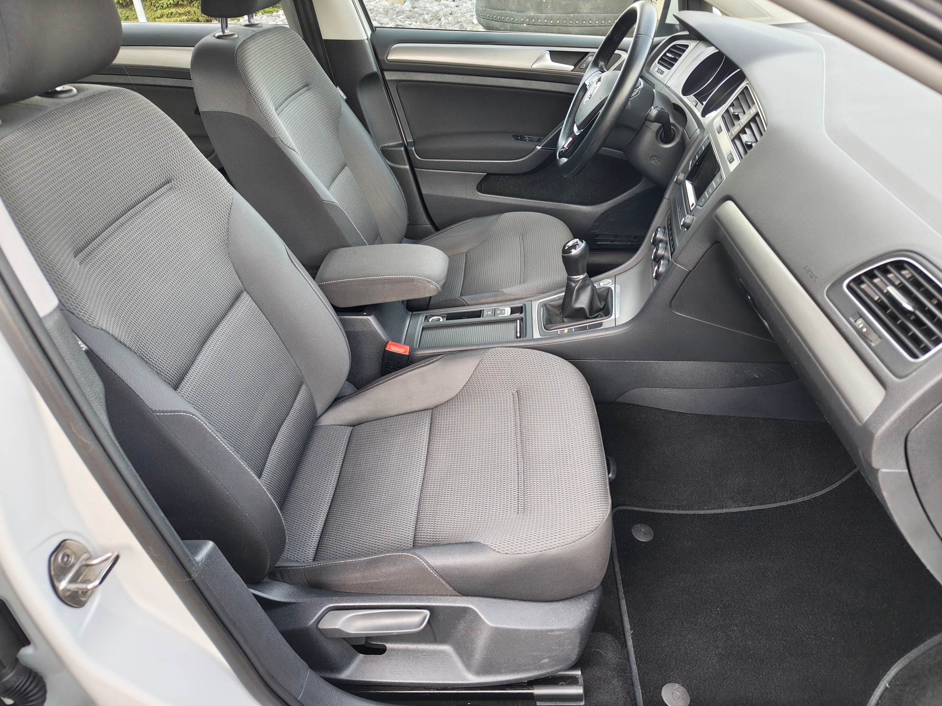 VW Golf Variant 1.2 TSI Comfort-image-9