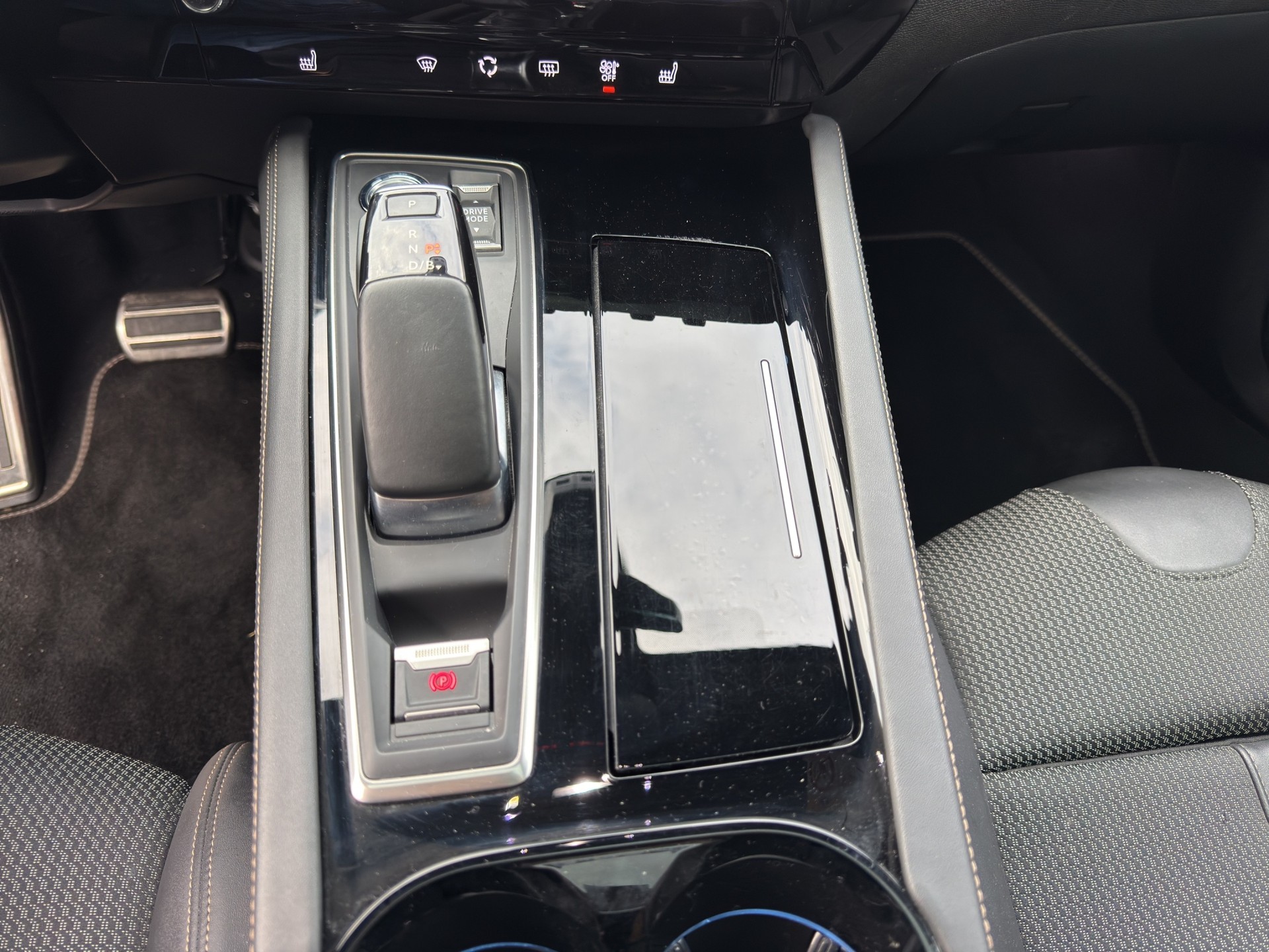 PEUGEOT 508 SW 1.6 PHEV GT Line-image-10