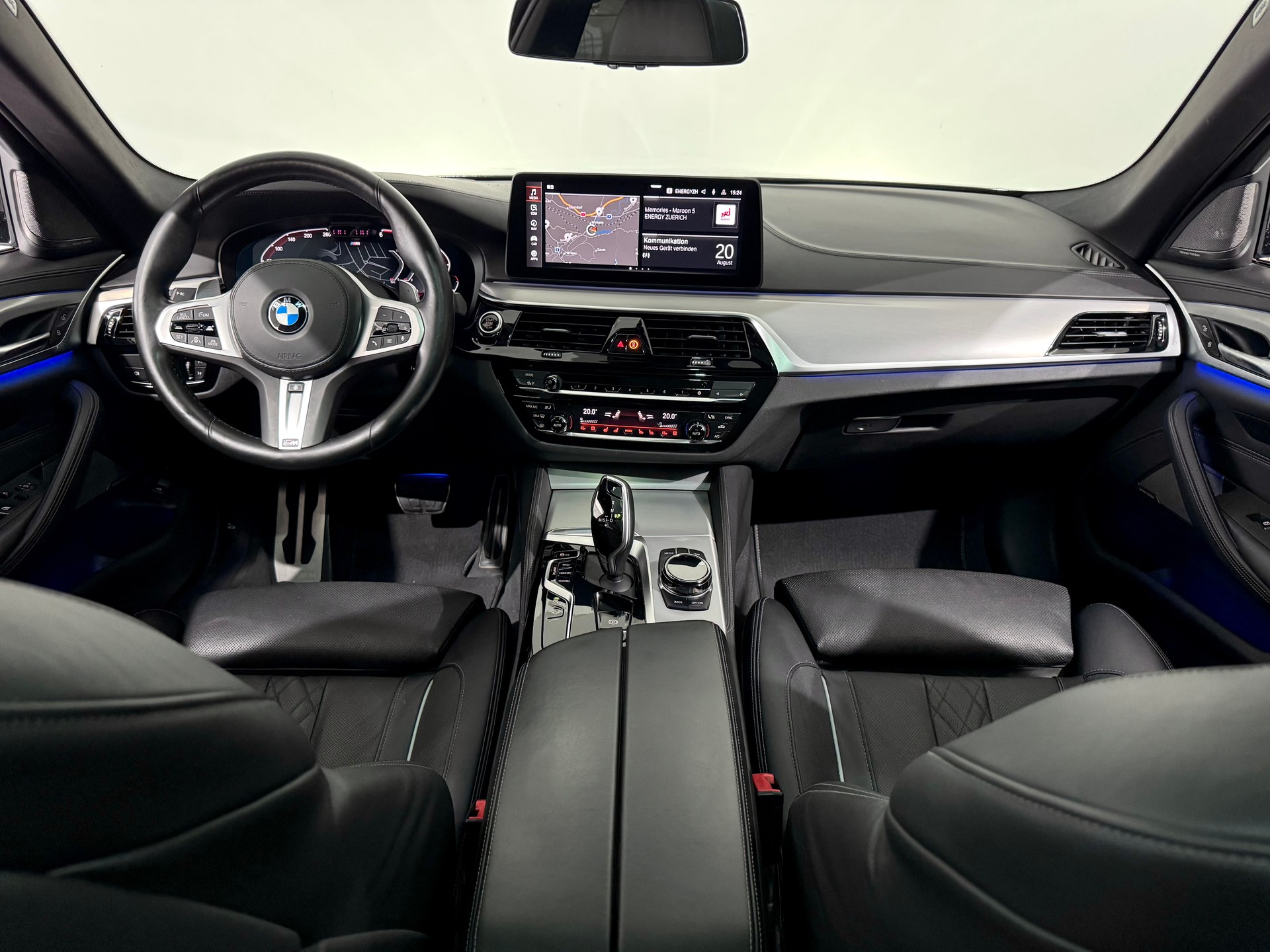 BMW 540d xDrive 48V Touring M Sport Steptronic-image-7