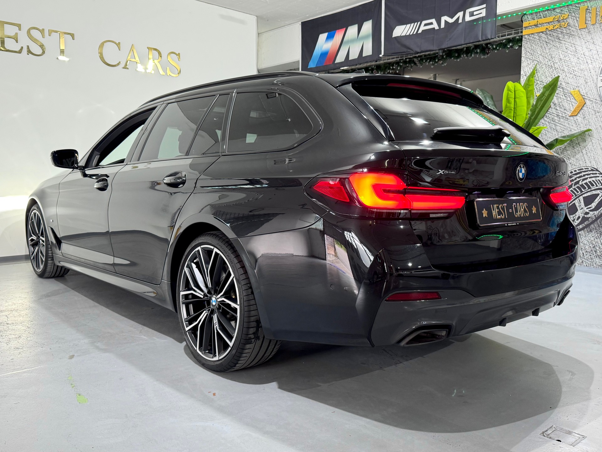 BMW 540d xDrive 48V Touring M Sport Steptronic-image-4