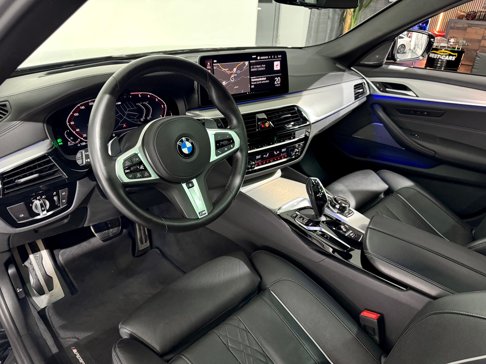 BMW 540d xDrive 48V Touring M Sport Steptronic-image-8