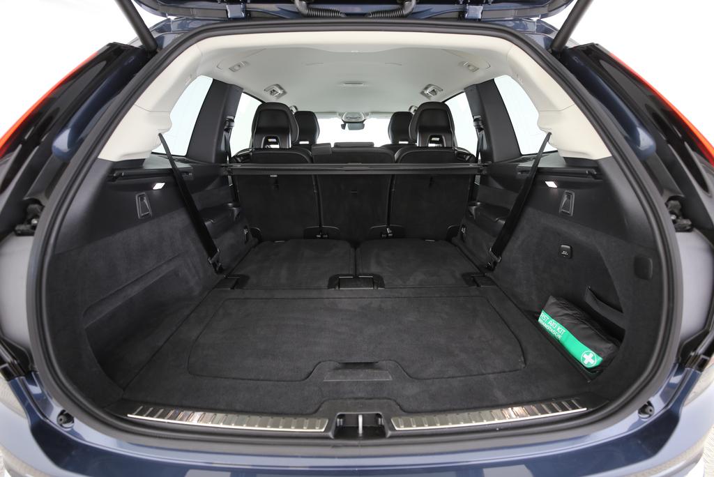 VOLVO XC90 2.0 B5 MH Plus Bright AWD-image-10