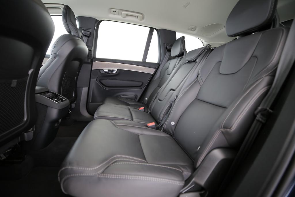 VOLVO XC90 2.0 B5 MH Plus Bright AWD-image-8