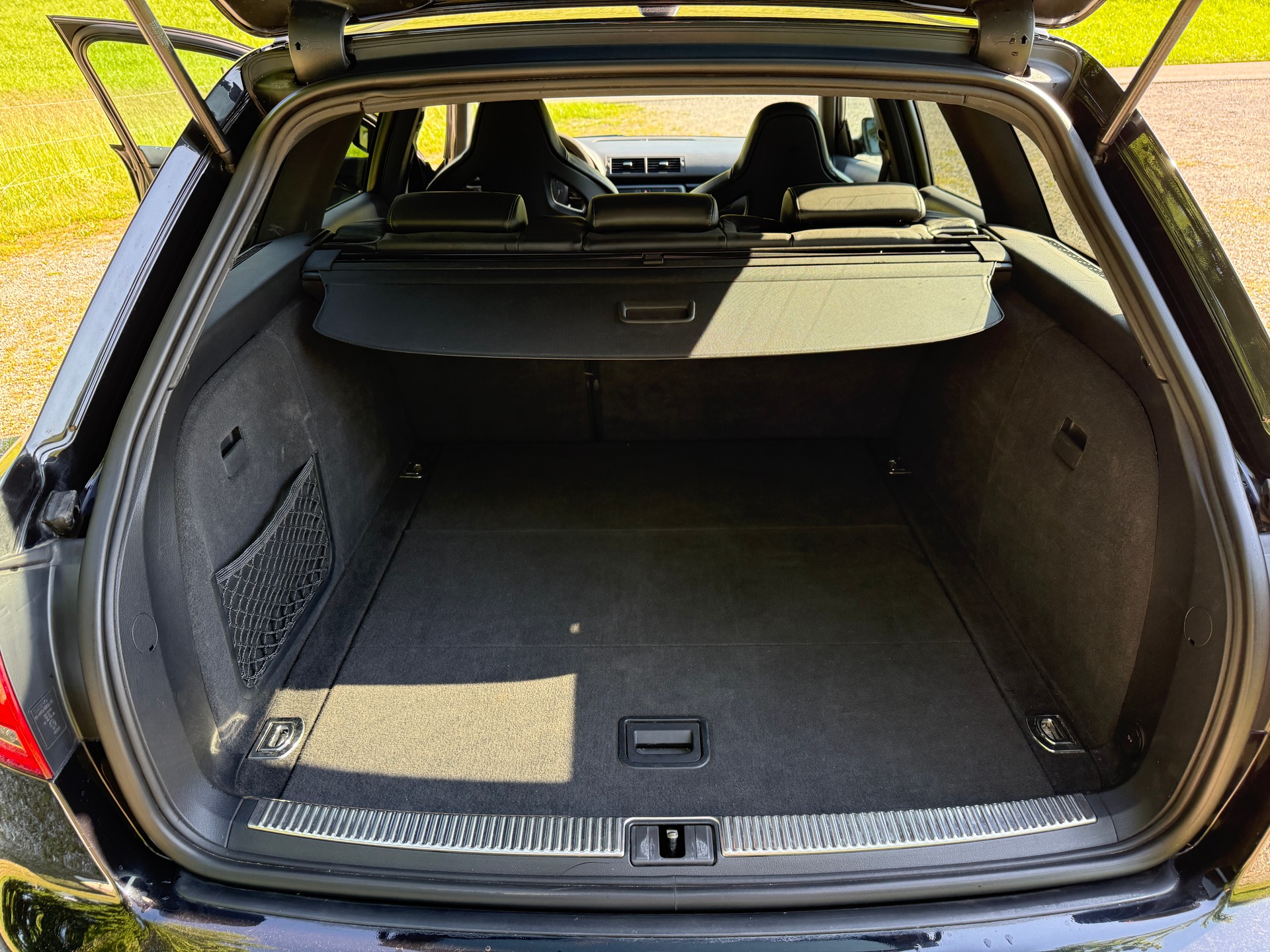 AUDI 4.2 V8 quattro-image-4