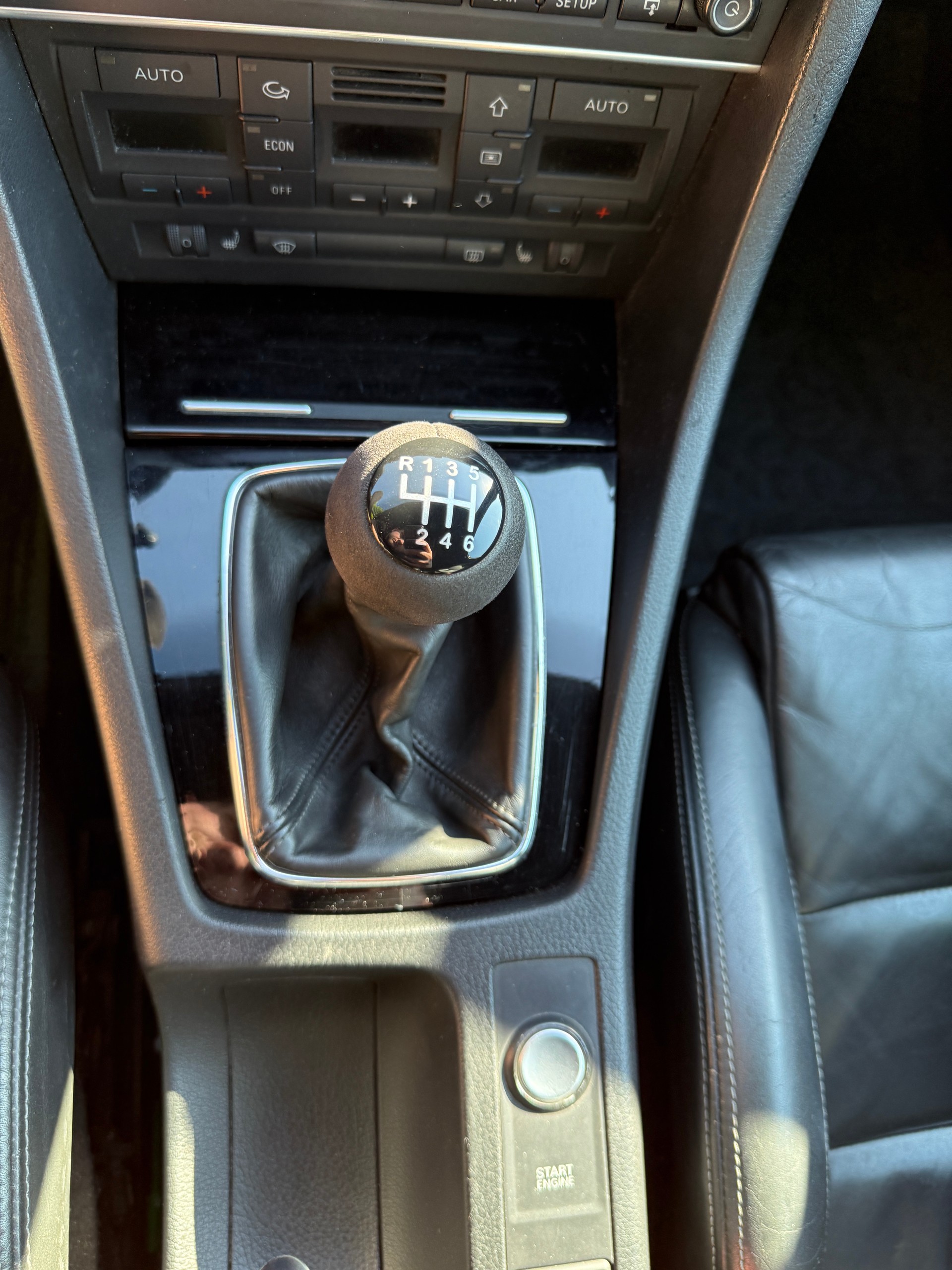 AUDI 4.2 V8 quattro-image-16