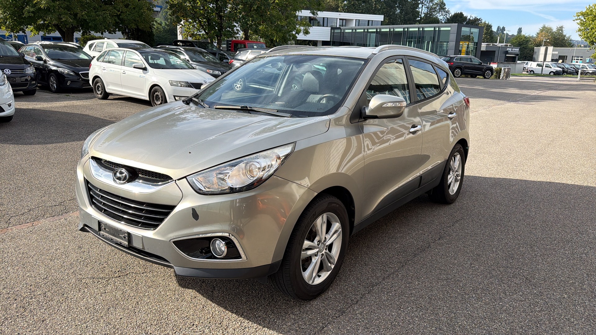 HYUNDAI iX 35 2.0 Premium 4WD Automatic-image-1