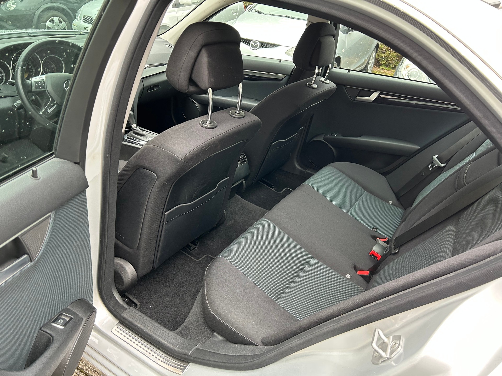 MERCEDES-BENZ C 200 7G-Tronic-image-10