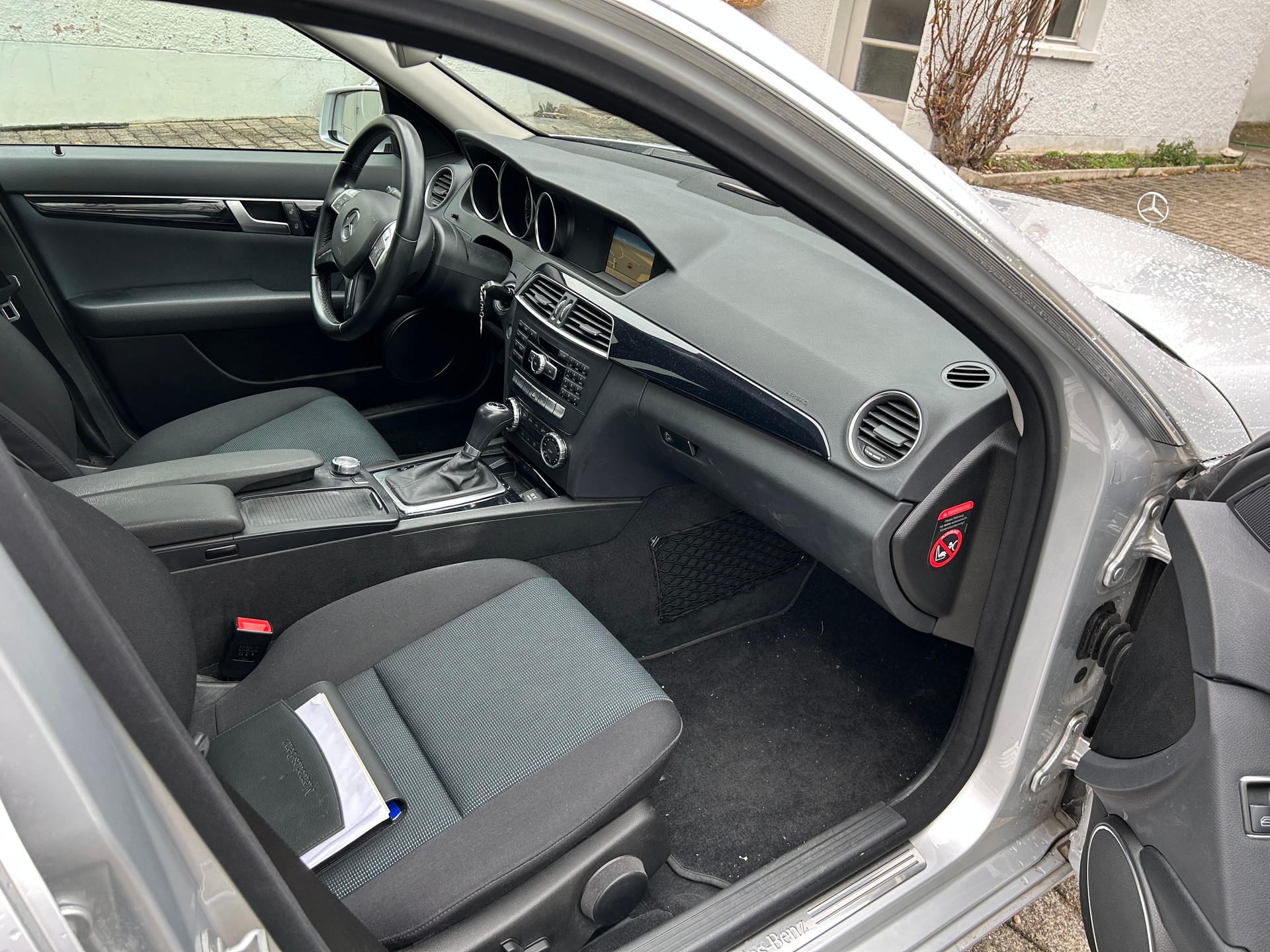 MERCEDES-BENZ C 200 7G-Tronic-image-12
