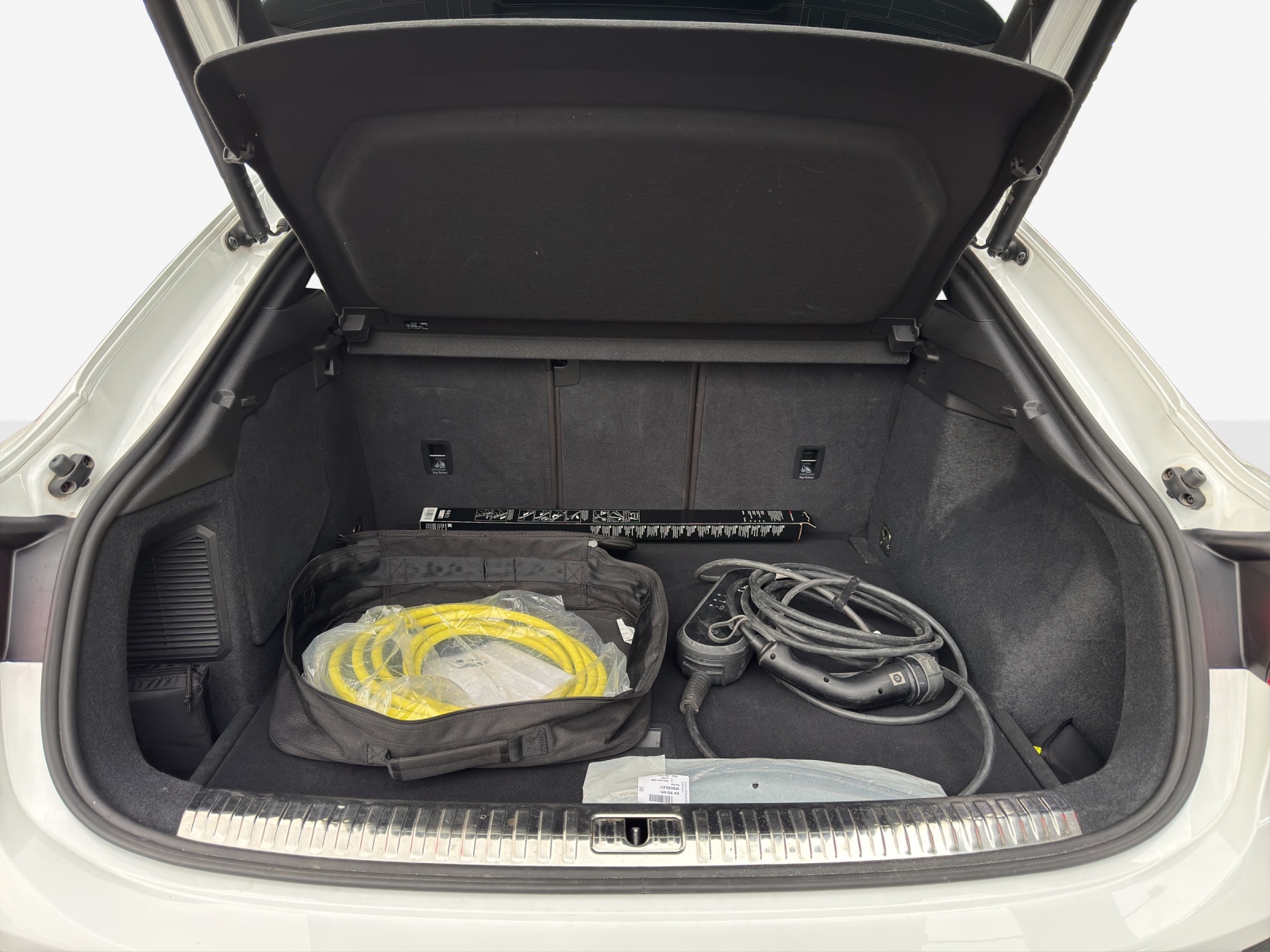 AUDI Q3 Sportback 45 TFSI e S line S-tronic-image-13