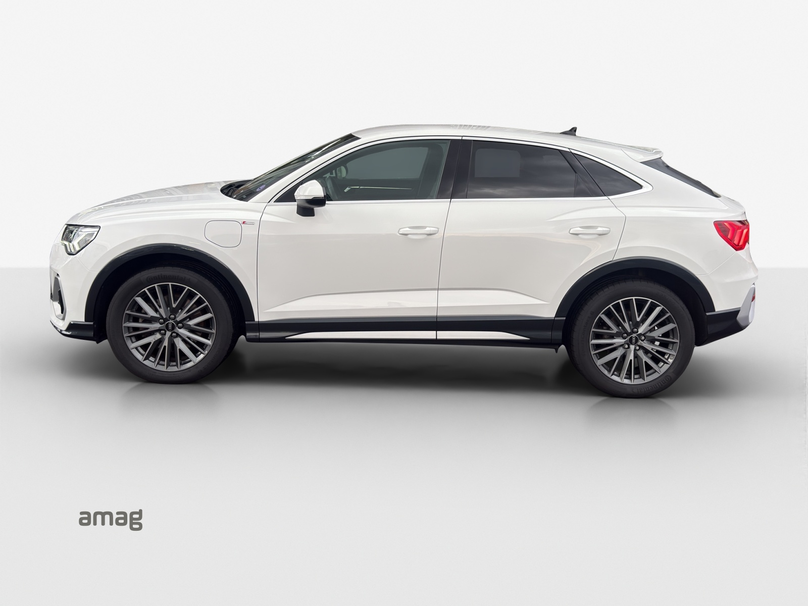 AUDI Q3 Sportback 45 TFSI e S line S-tronic-image-1
