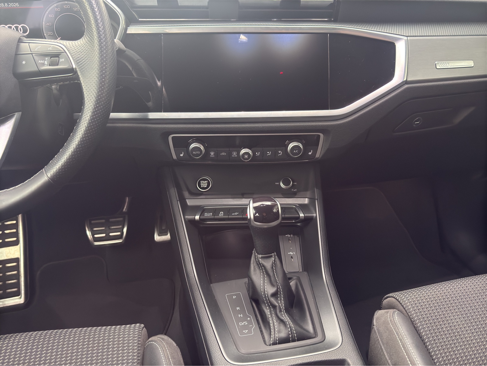 AUDI Q3 Sportback 45 TFSI e S line S-tronic-image-11