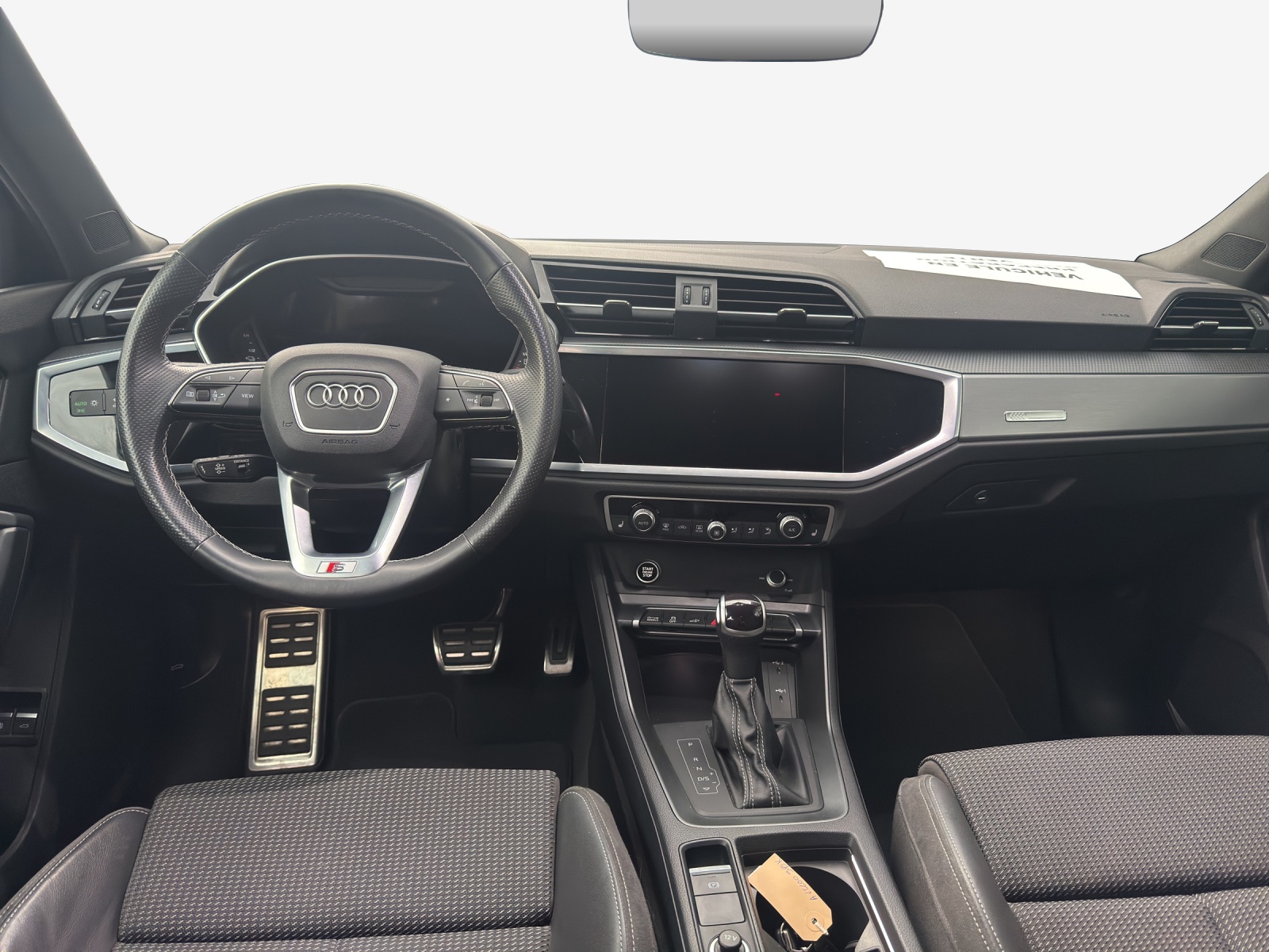 AUDI Q3 Sportback 45 TFSI e S line S-tronic-image-9