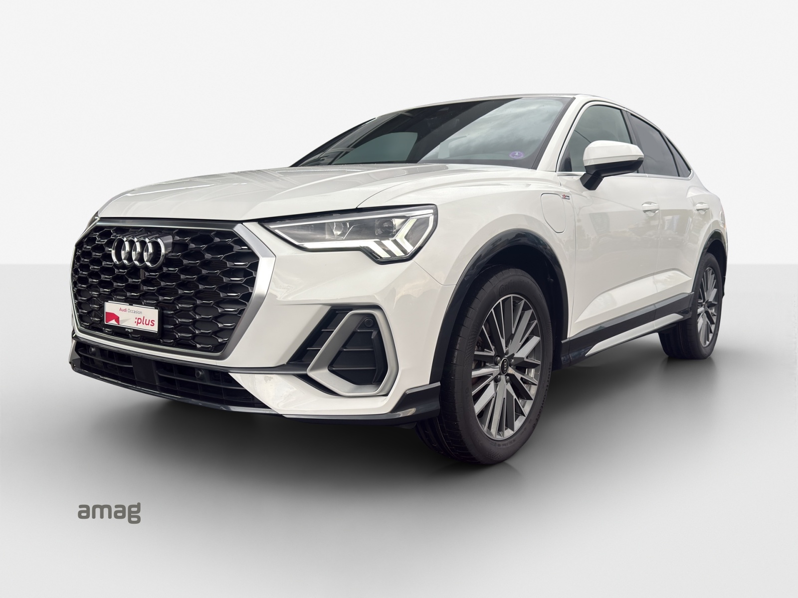 AUDI Q3 Sportback 45 TFSI e S line S-tronic-image-0